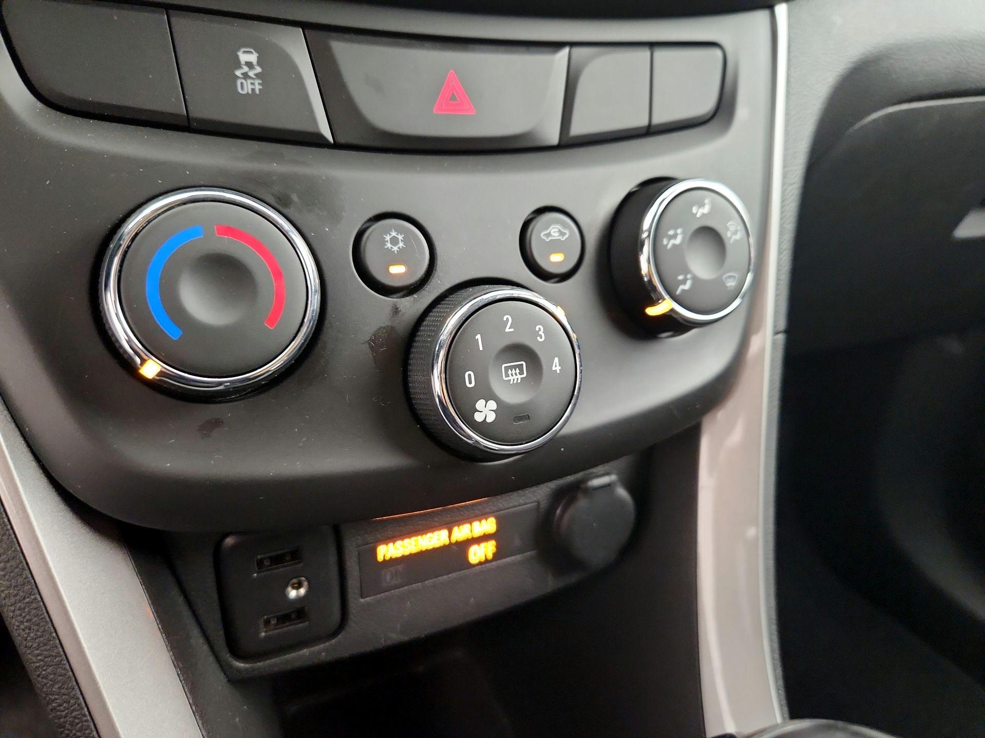 Thumbnail: 2020 Chevrolet Trax - 16