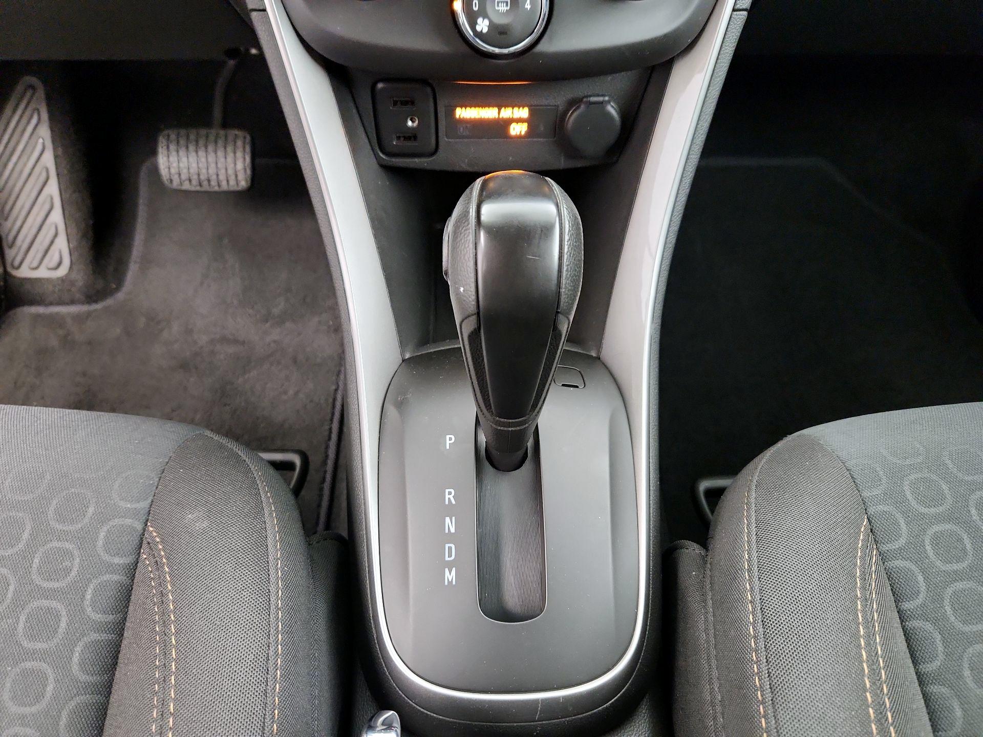 Thumbnail: 2020 Chevrolet Trax - 17