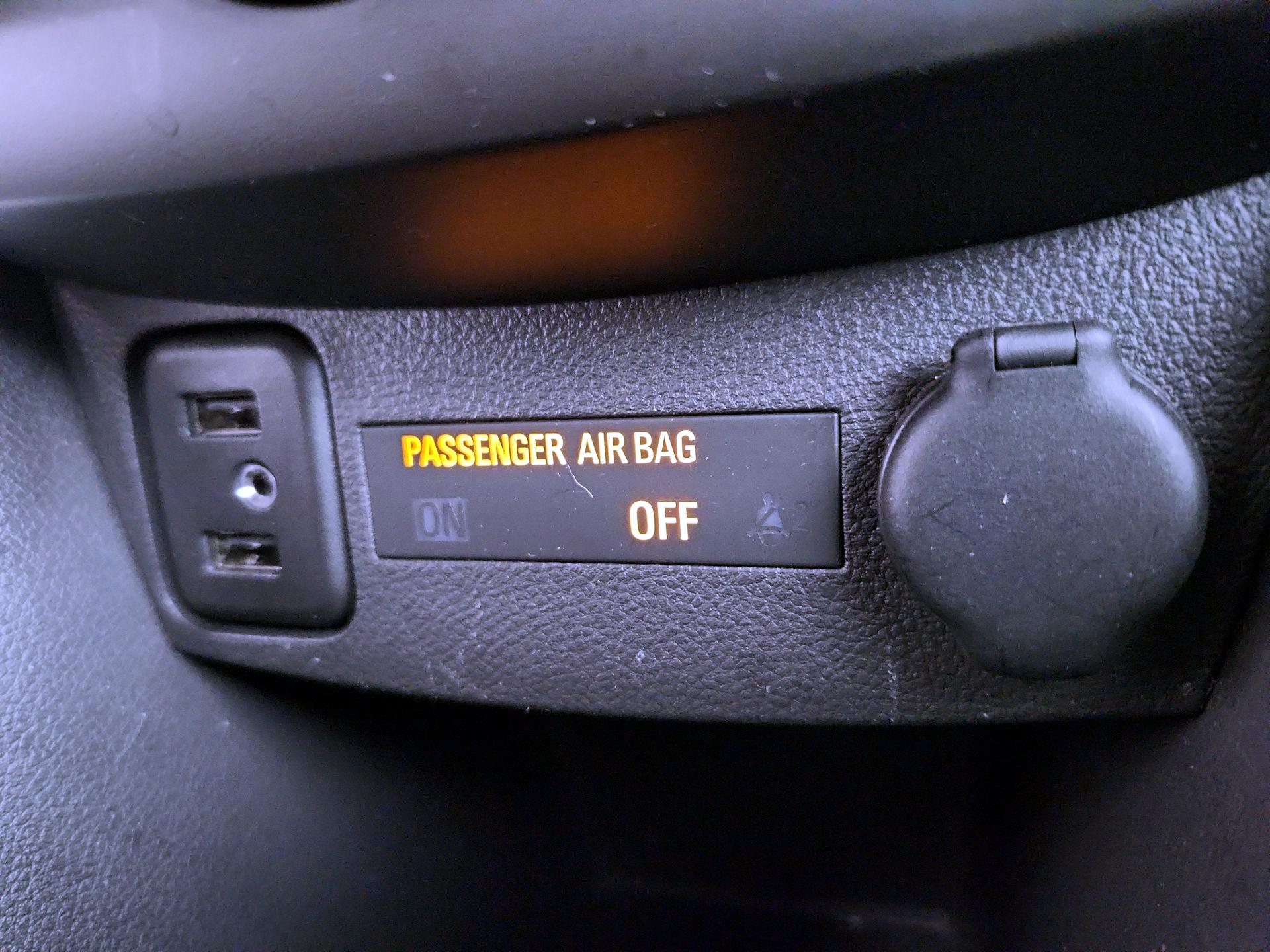 Thumbnail: 2020 Chevrolet Trax - 18