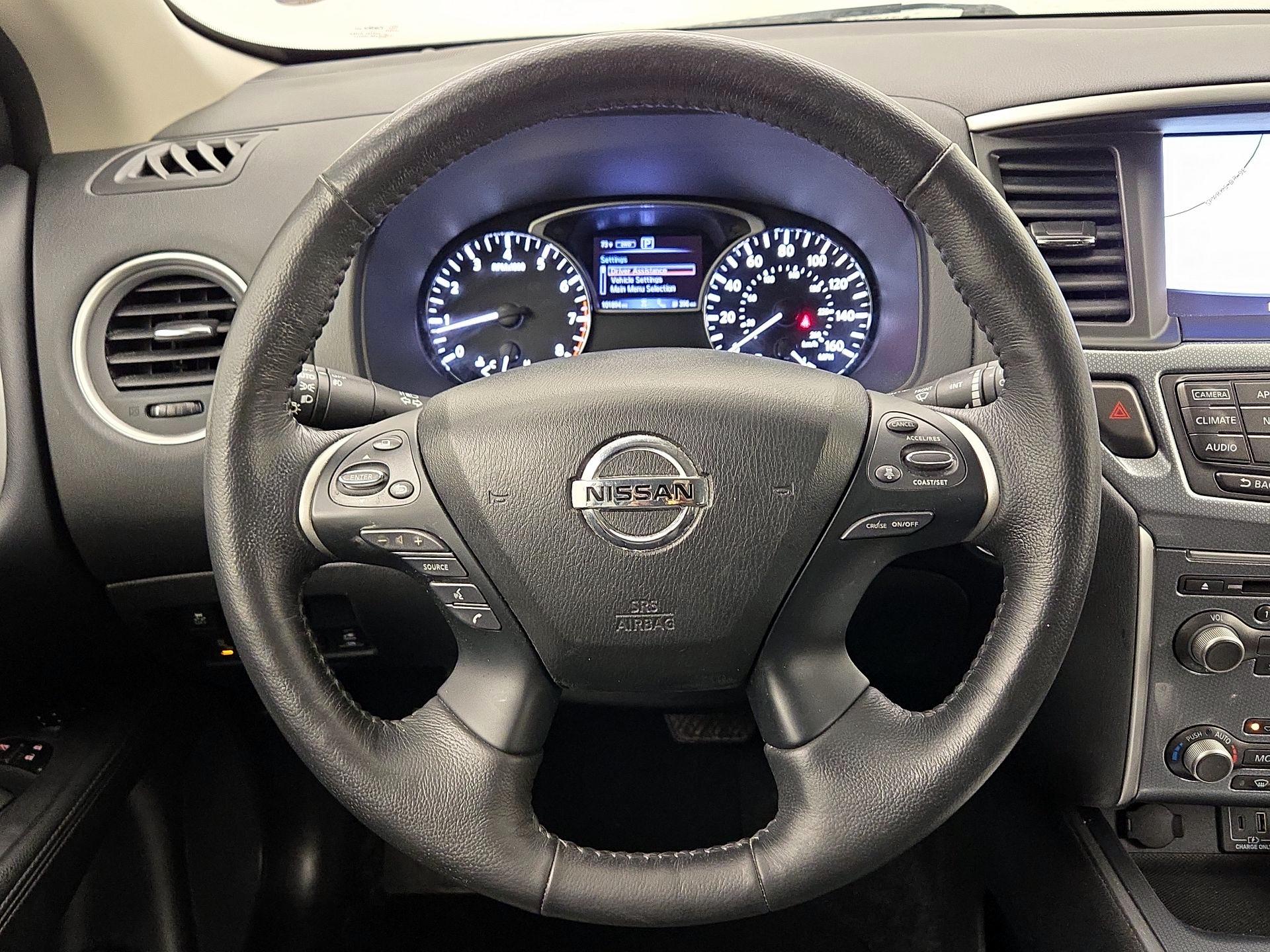 Thumbnail: 2019 Nissan Pathfinder - 10