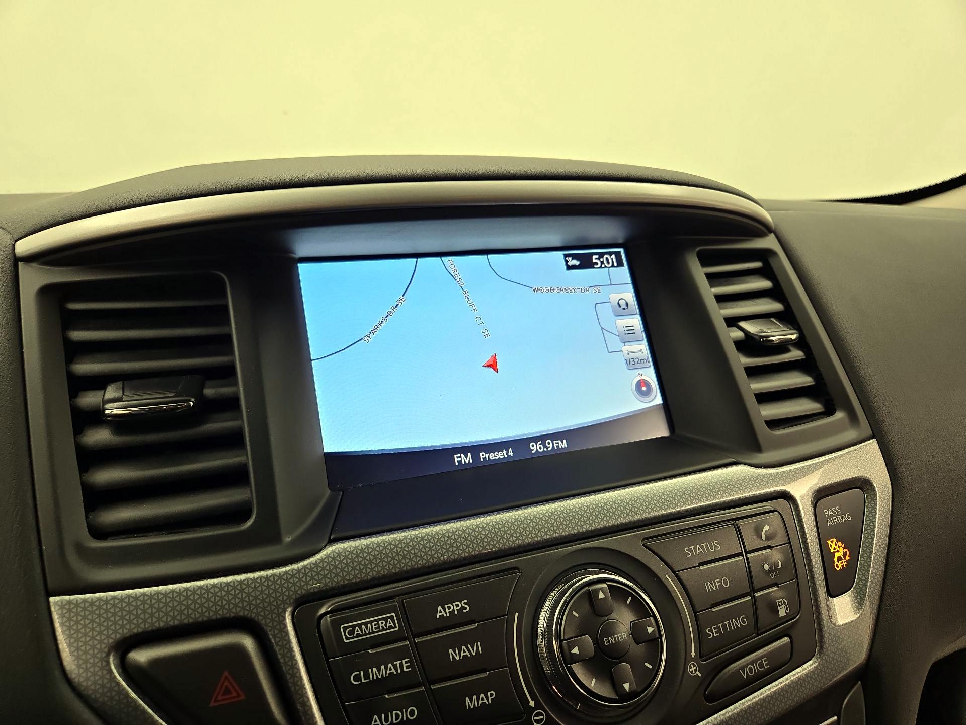 Thumbnail: 2019 Nissan Pathfinder - 14