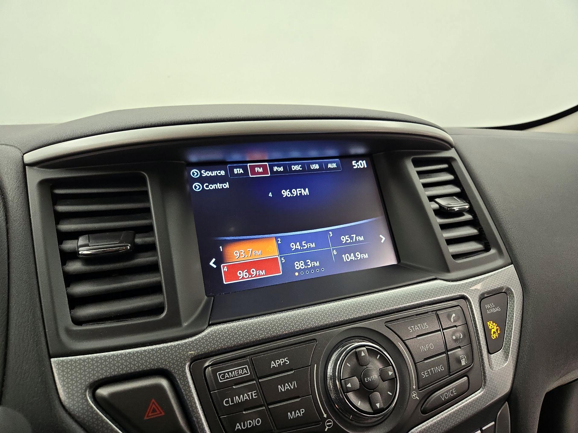 Thumbnail: 2019 Nissan Pathfinder - 16