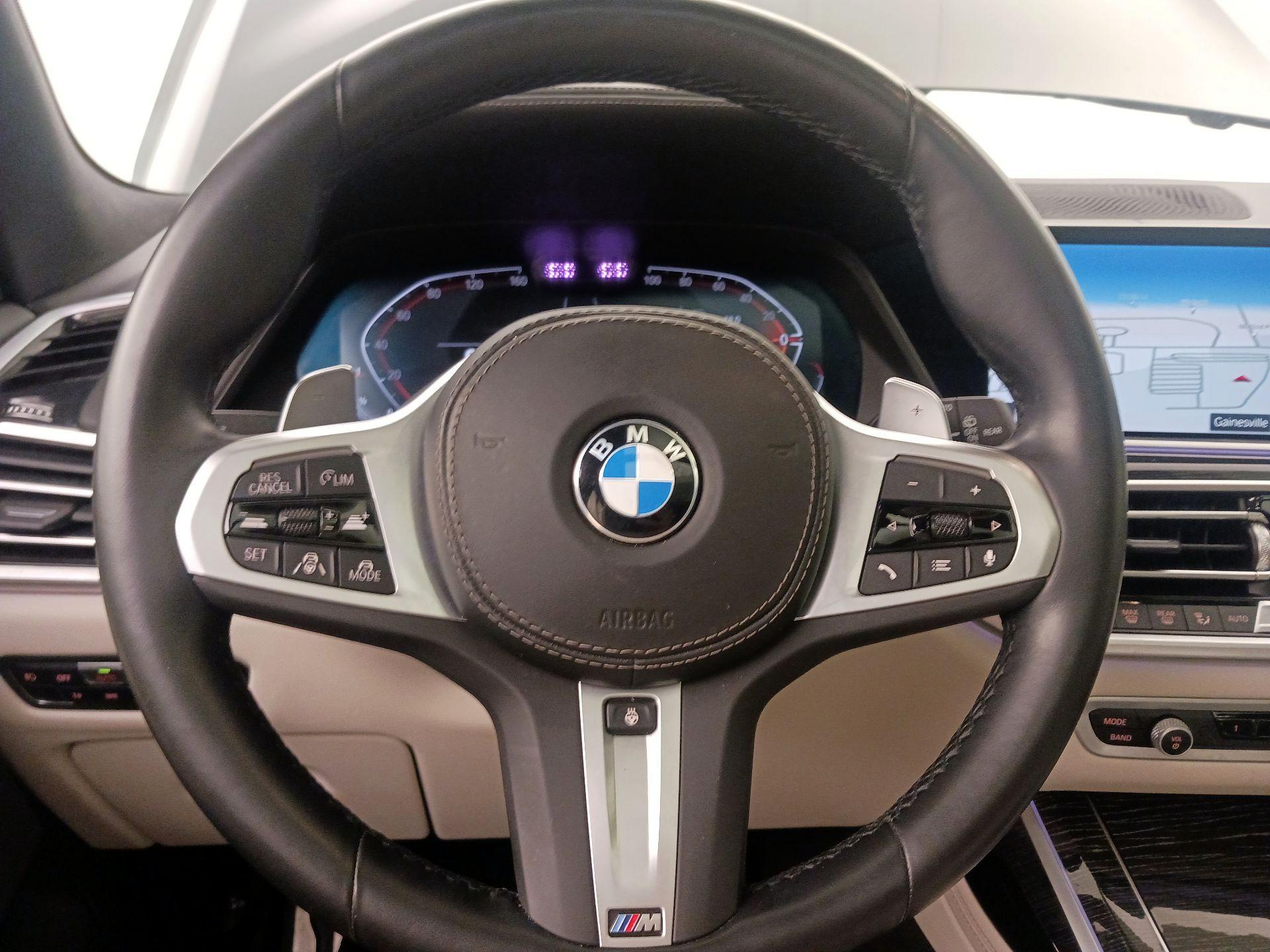 Thumbnail: 2022 BMW X7 - 10