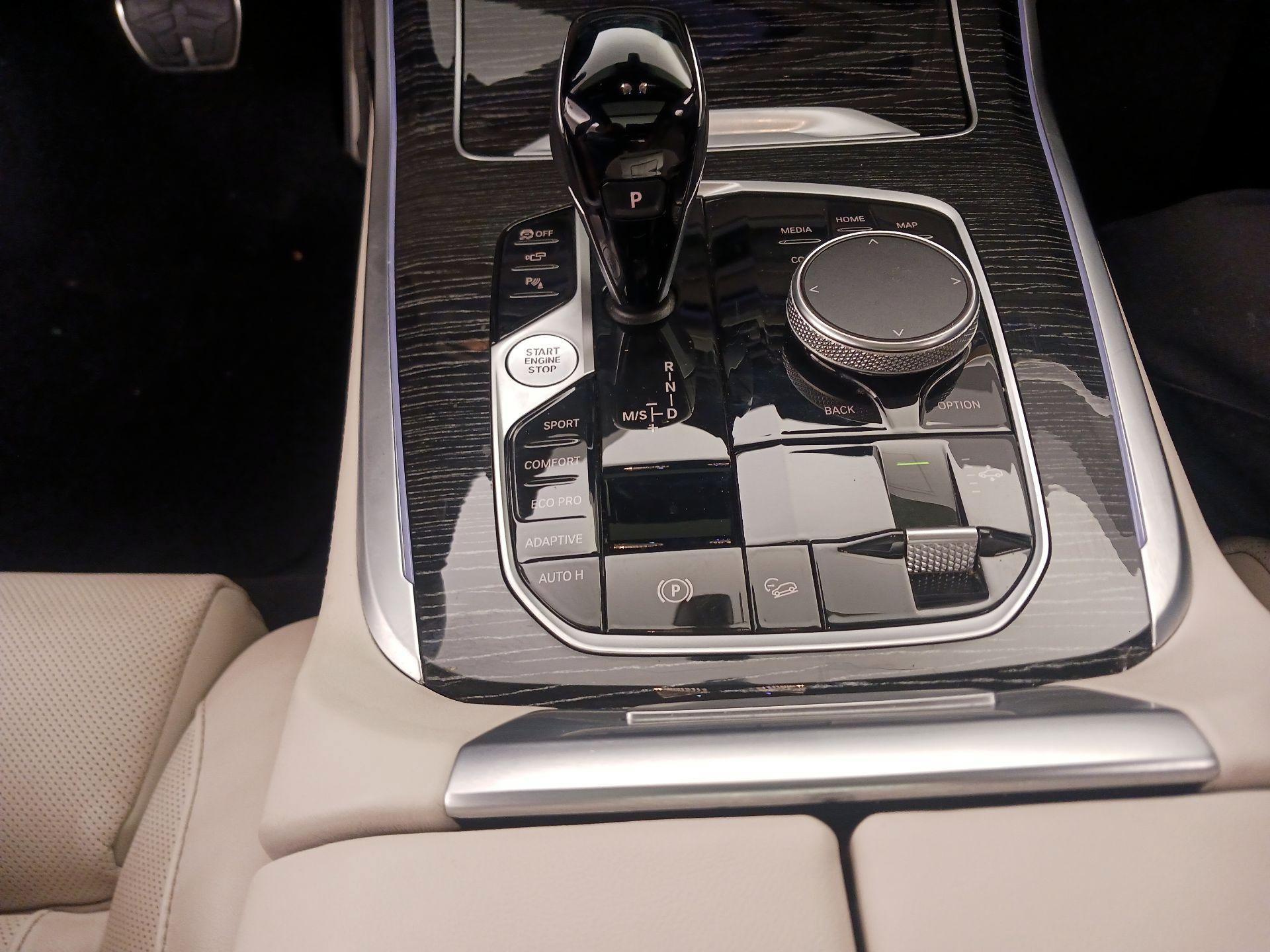 Thumbnail: 2022 BMW X7 - 18