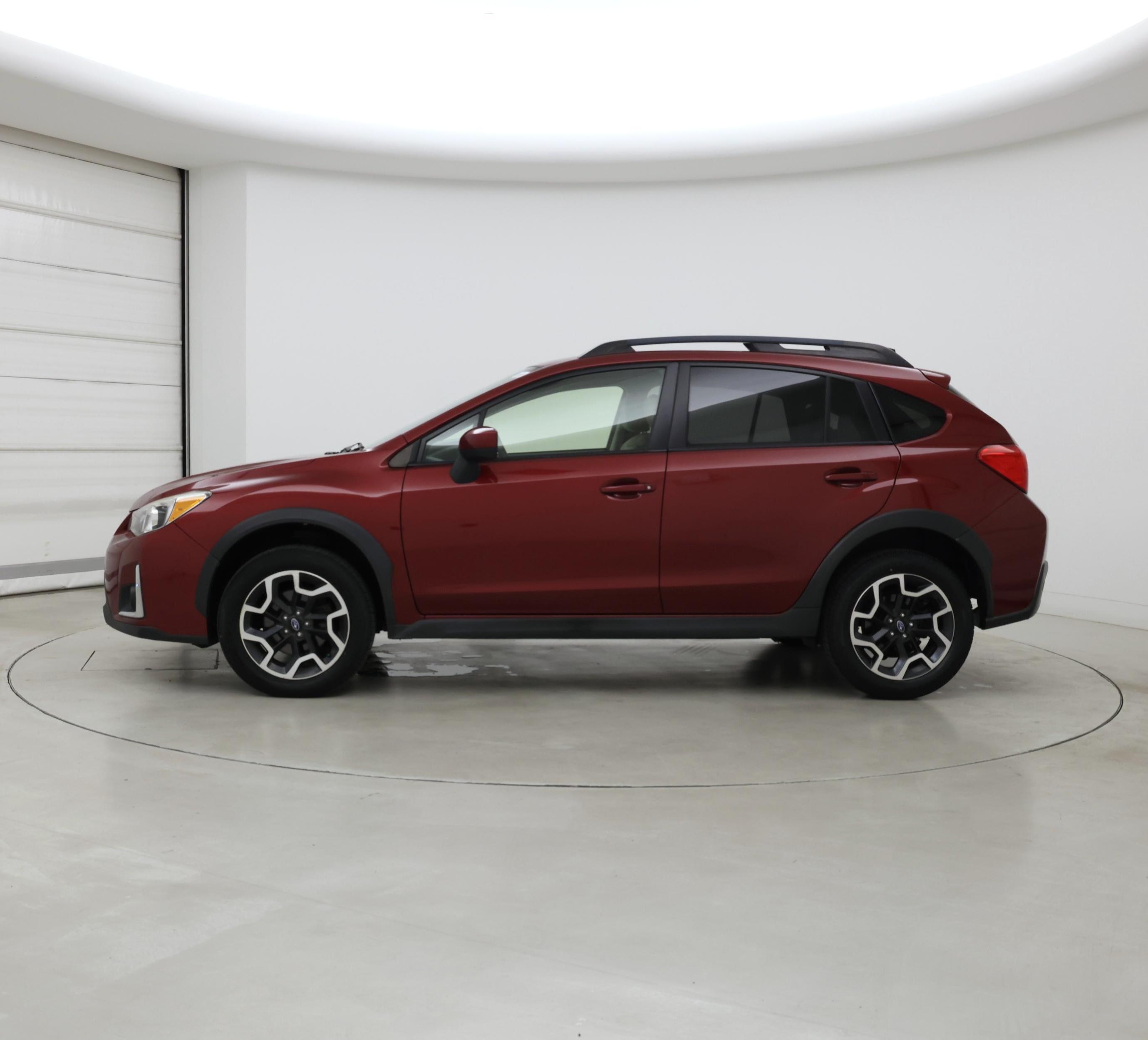 Thumbnail: 2017 Subaru Crosstrek - 3