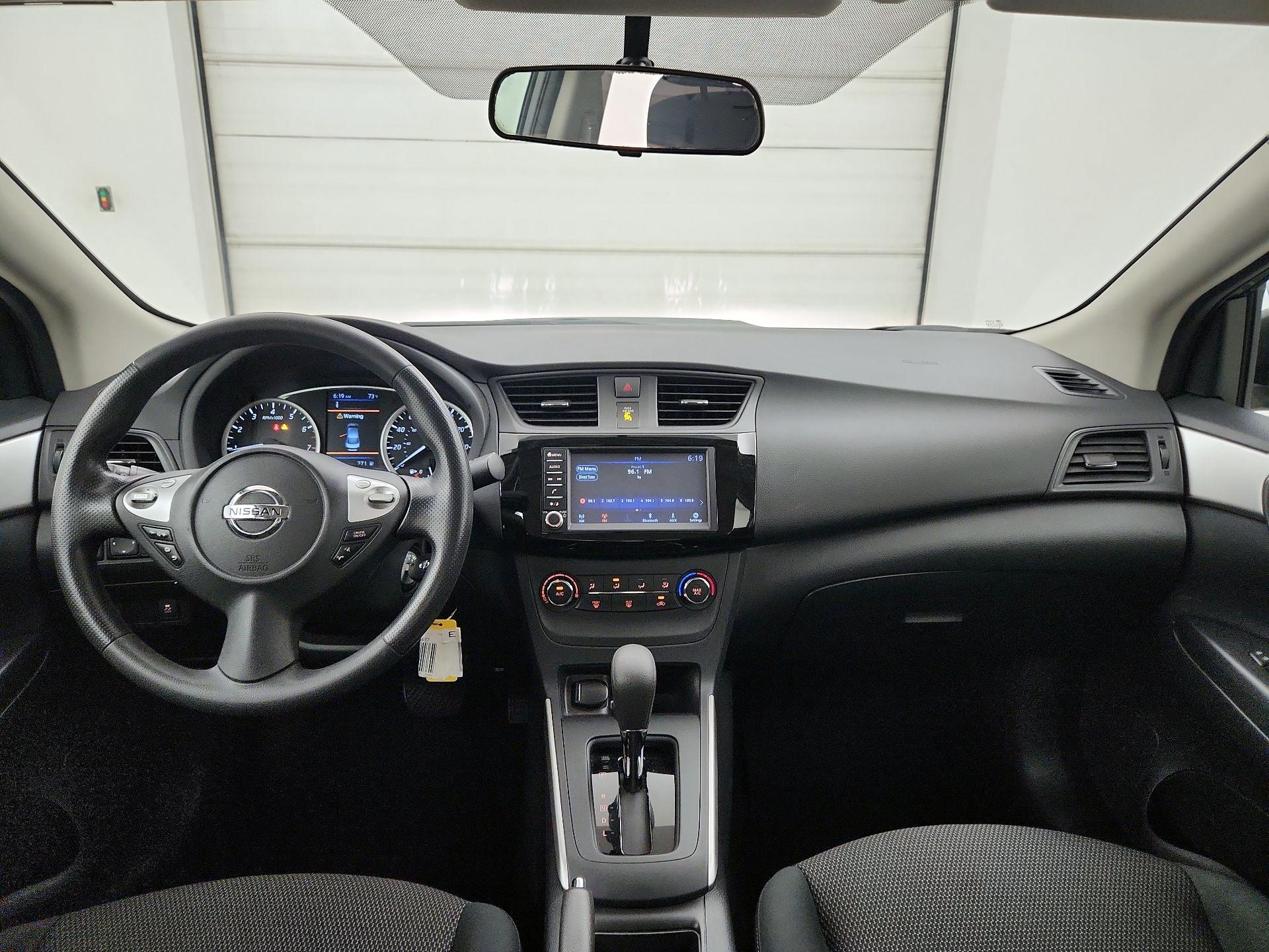 Thumbnail: 2019 Nissan Sentra - 9