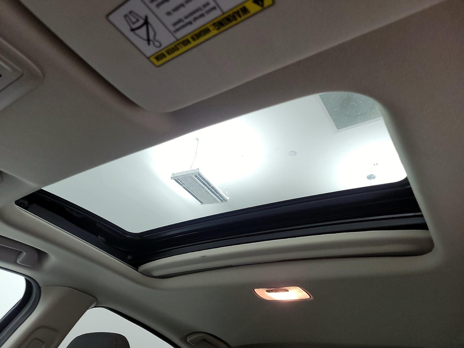 Sunroof(s) & Overhead Airbags
