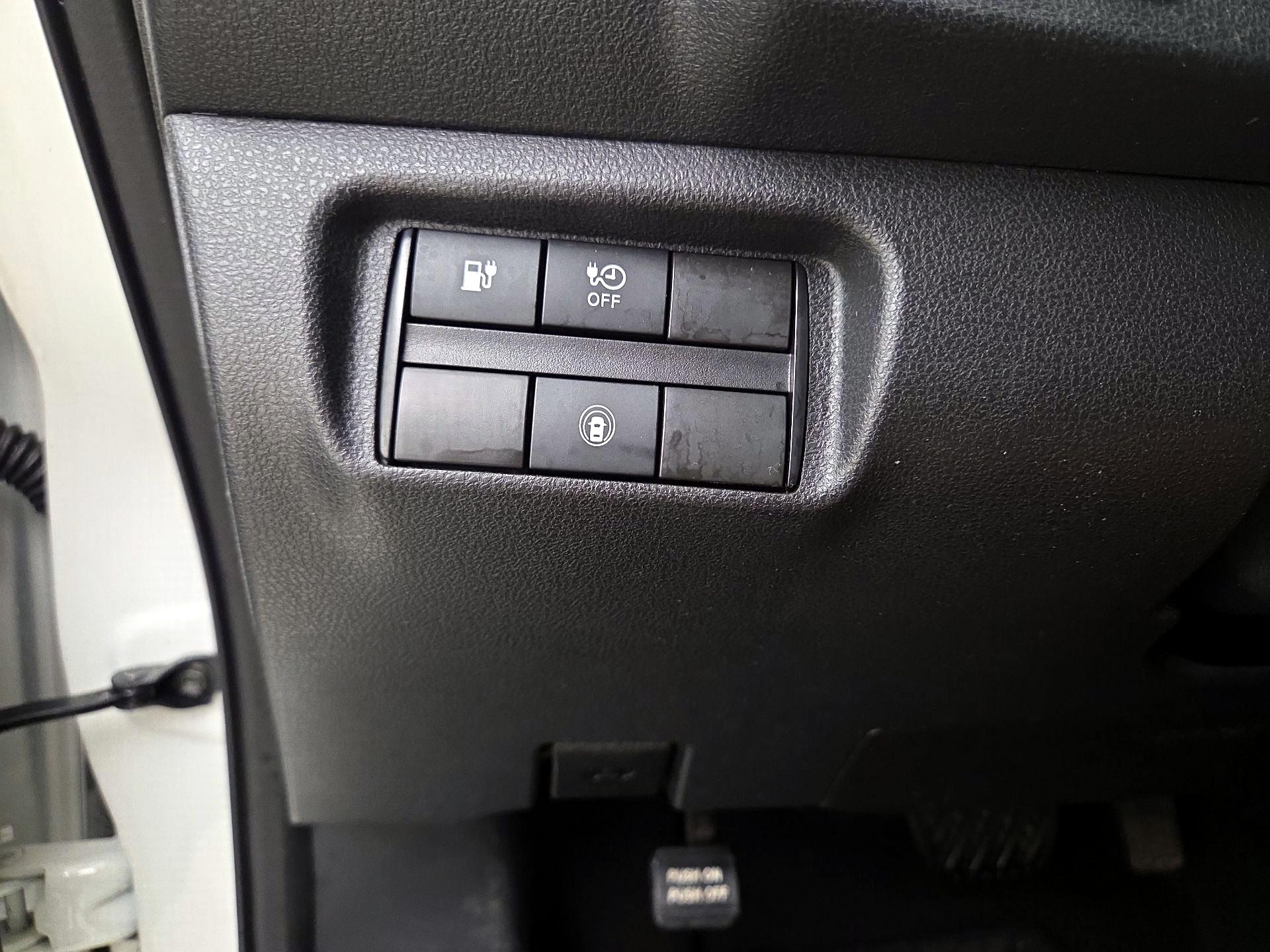 Thumbnail: 2021 Nissan Leaf - 13