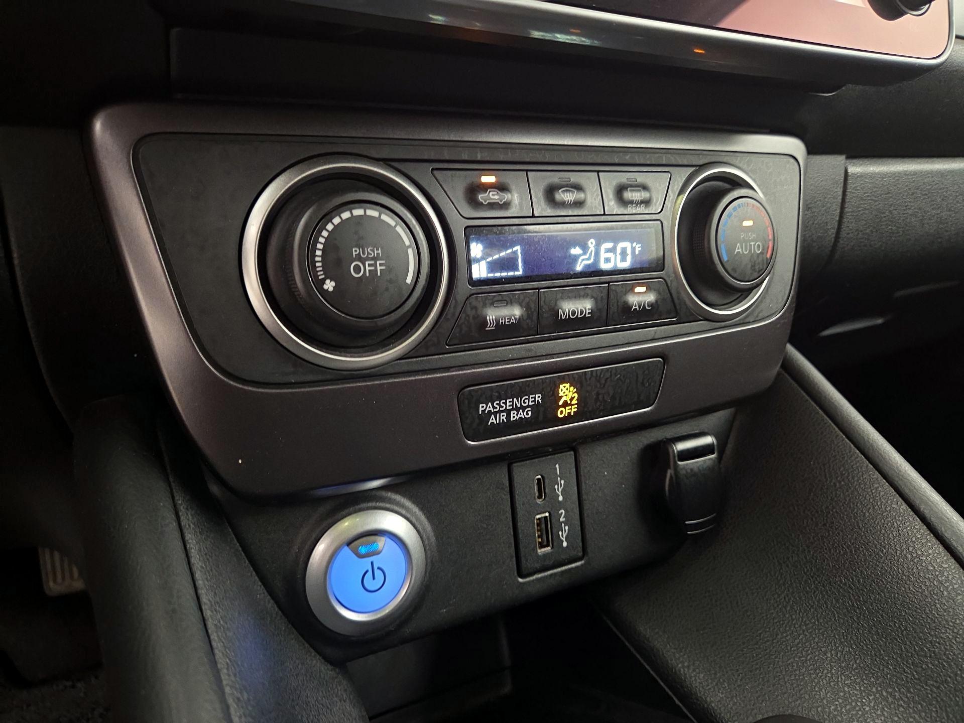 Thumbnail: 2021 Nissan Leaf - 16