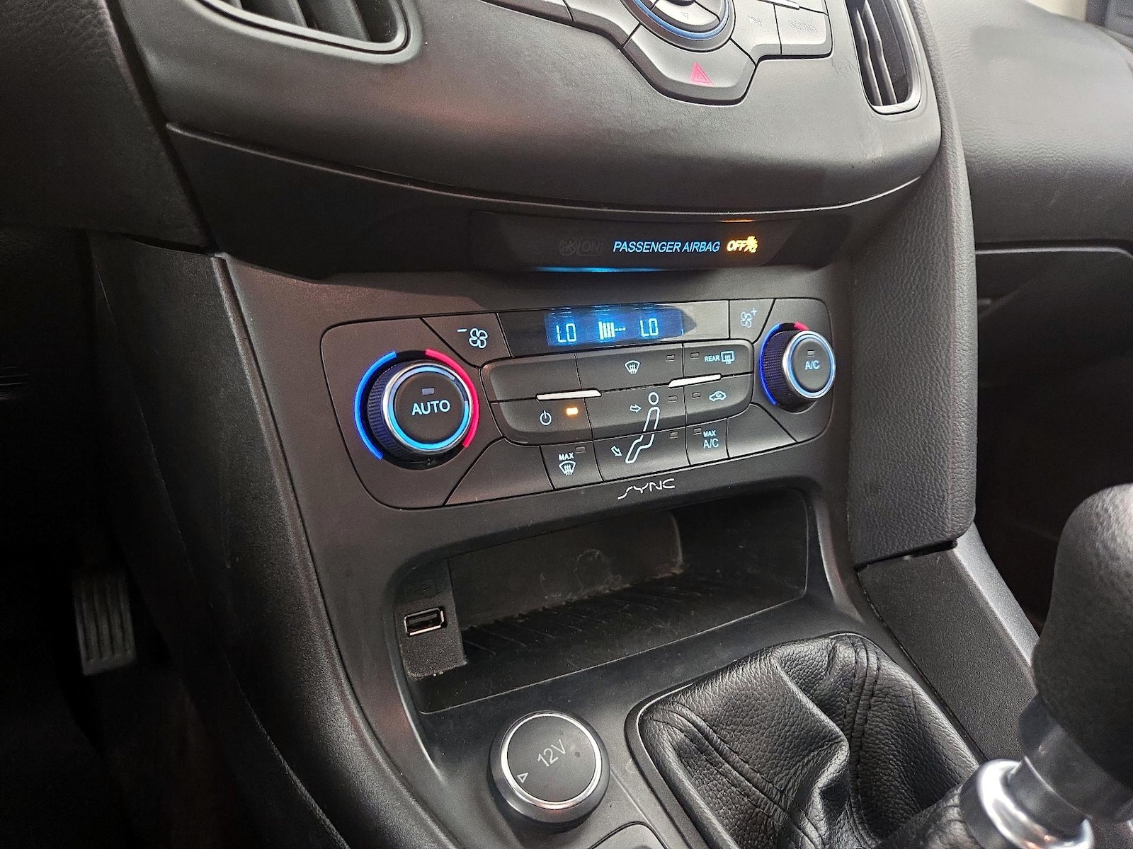 2017 Ford Focus SE - Photo 16