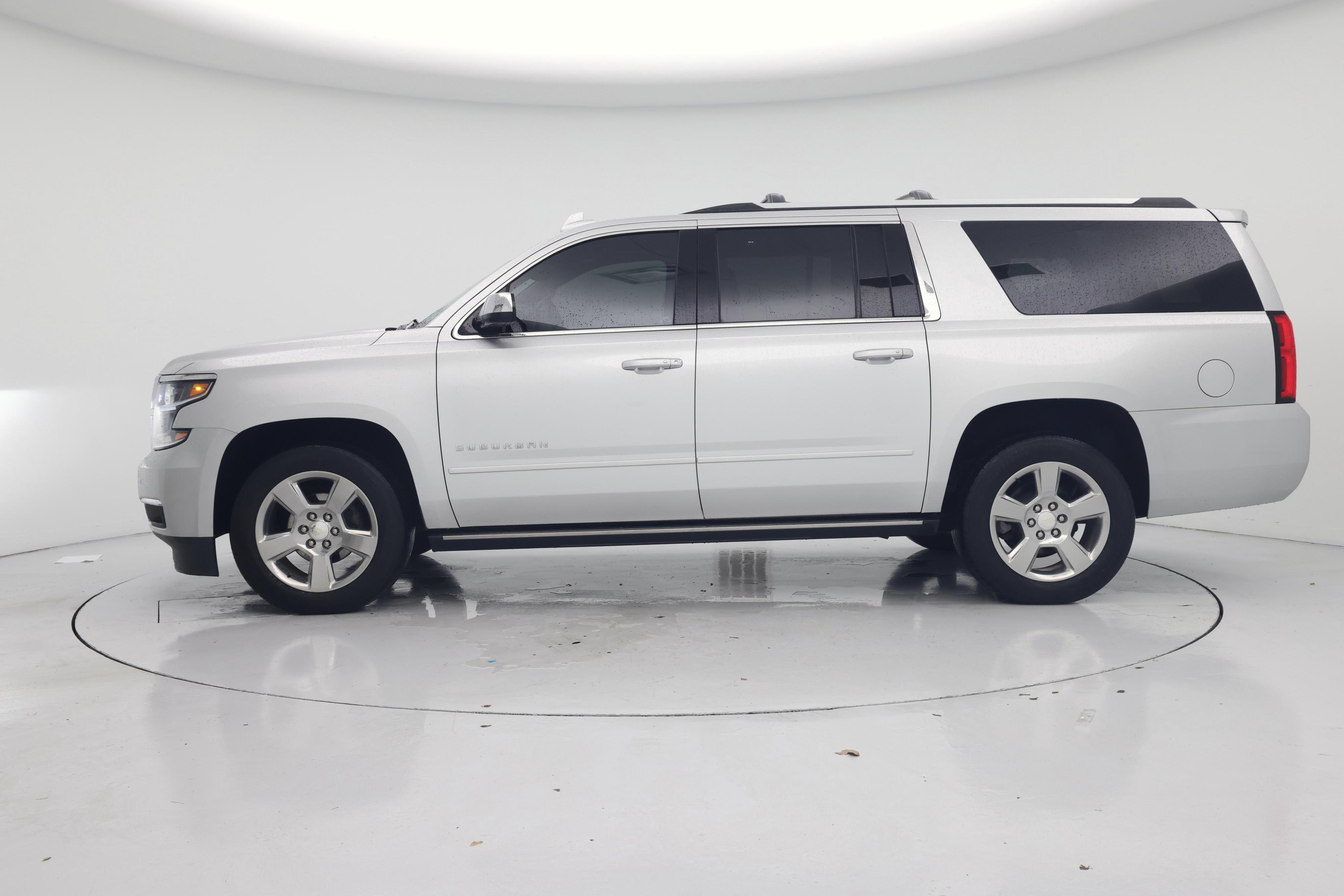 Thumbnail: 2020 Chevrolet Suburban - 3