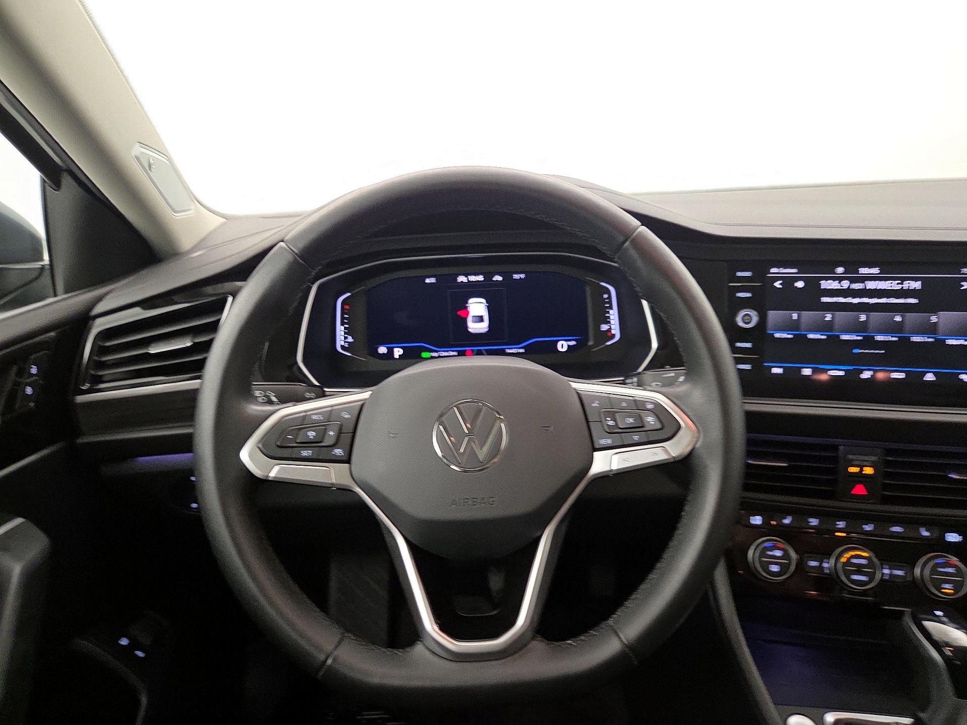 Thumbnail: 2022 Volkswagen Jetta - 10