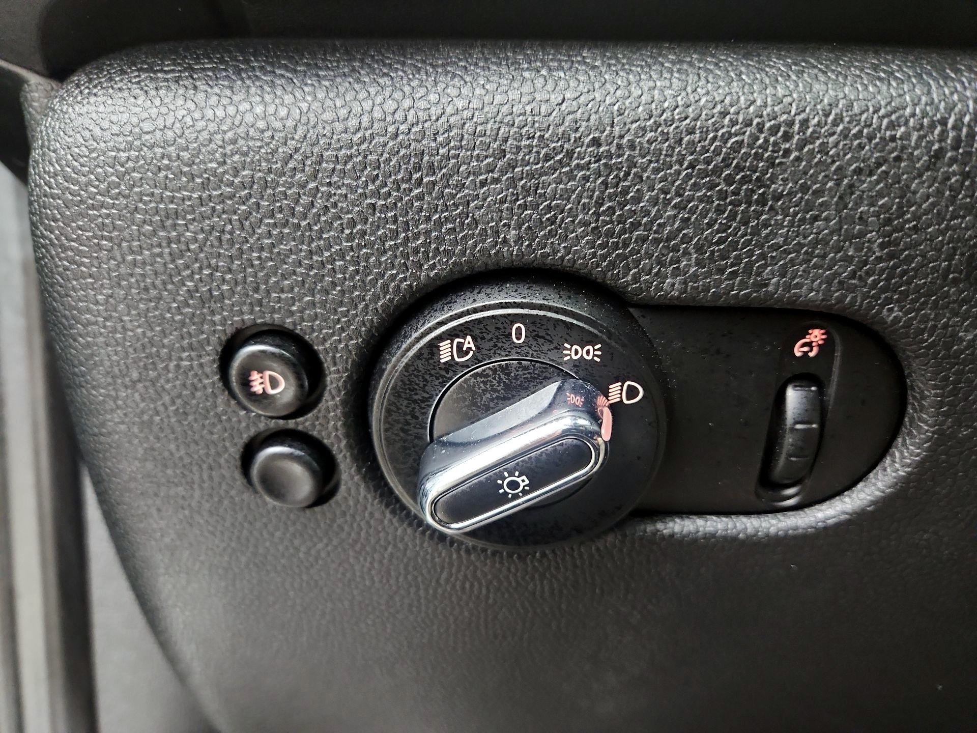 Thumbnail: 2021 MINI Cooper Hardtop - 13