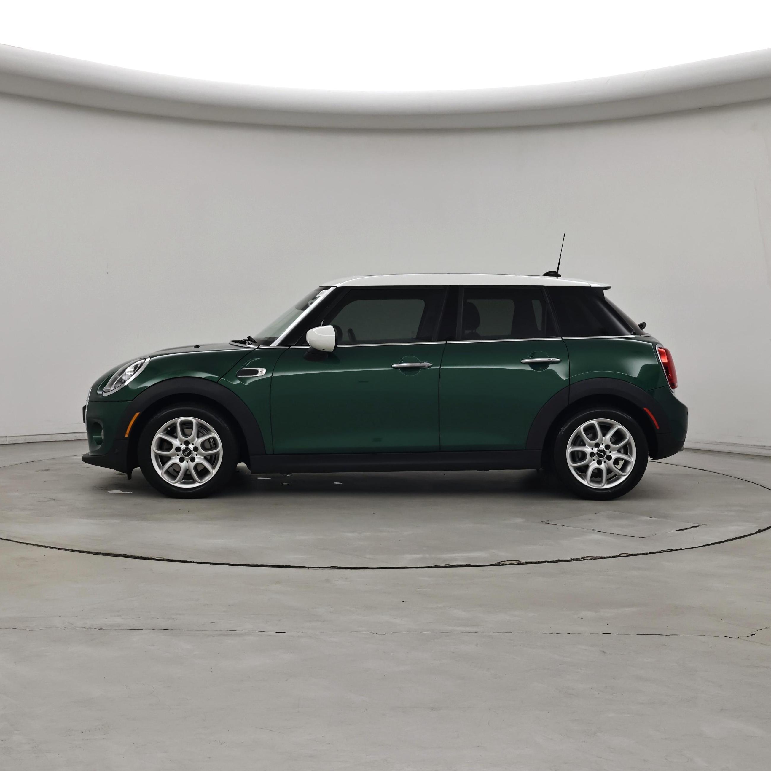 Thumbnail: 2021 MINI Cooper Hardtop - 3