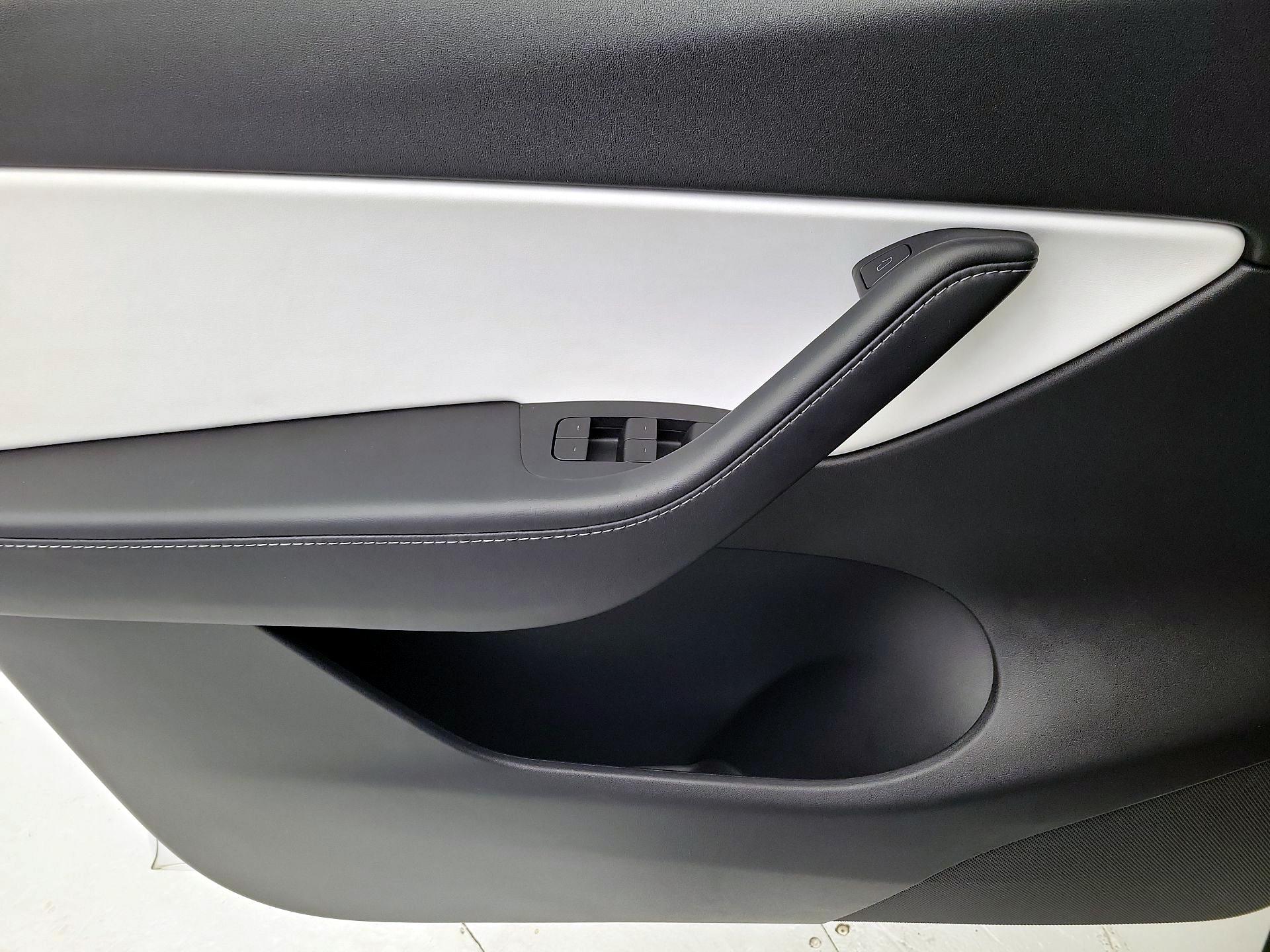 Thumbnail: 2021 Tesla Model Y - 12