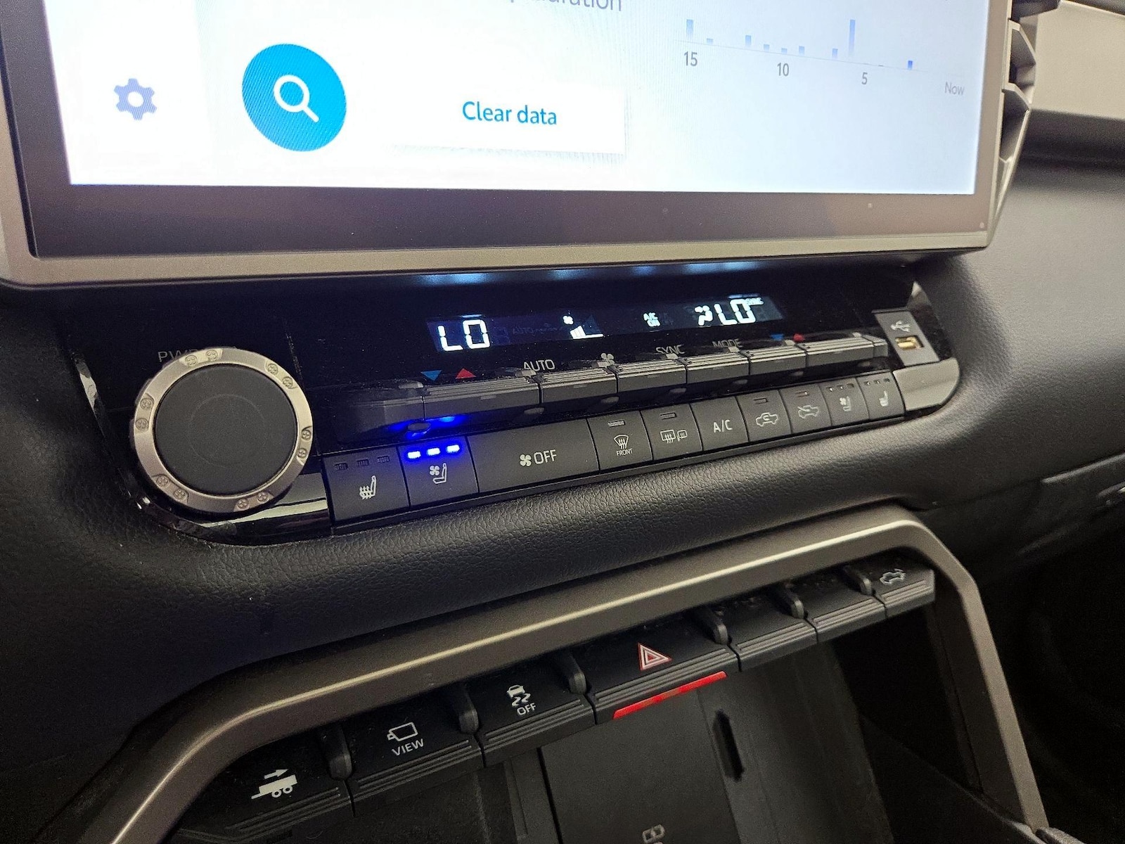2025 Toyota Tundra Limited - Photo 17