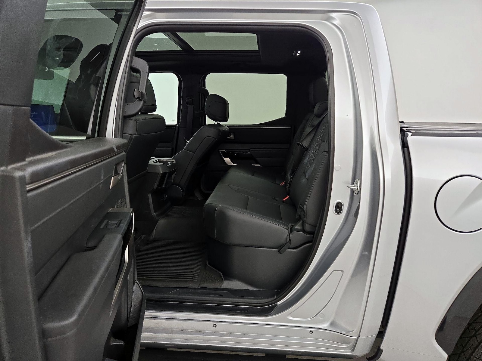 2025 Toyota Tundra Limited - Photo 21
