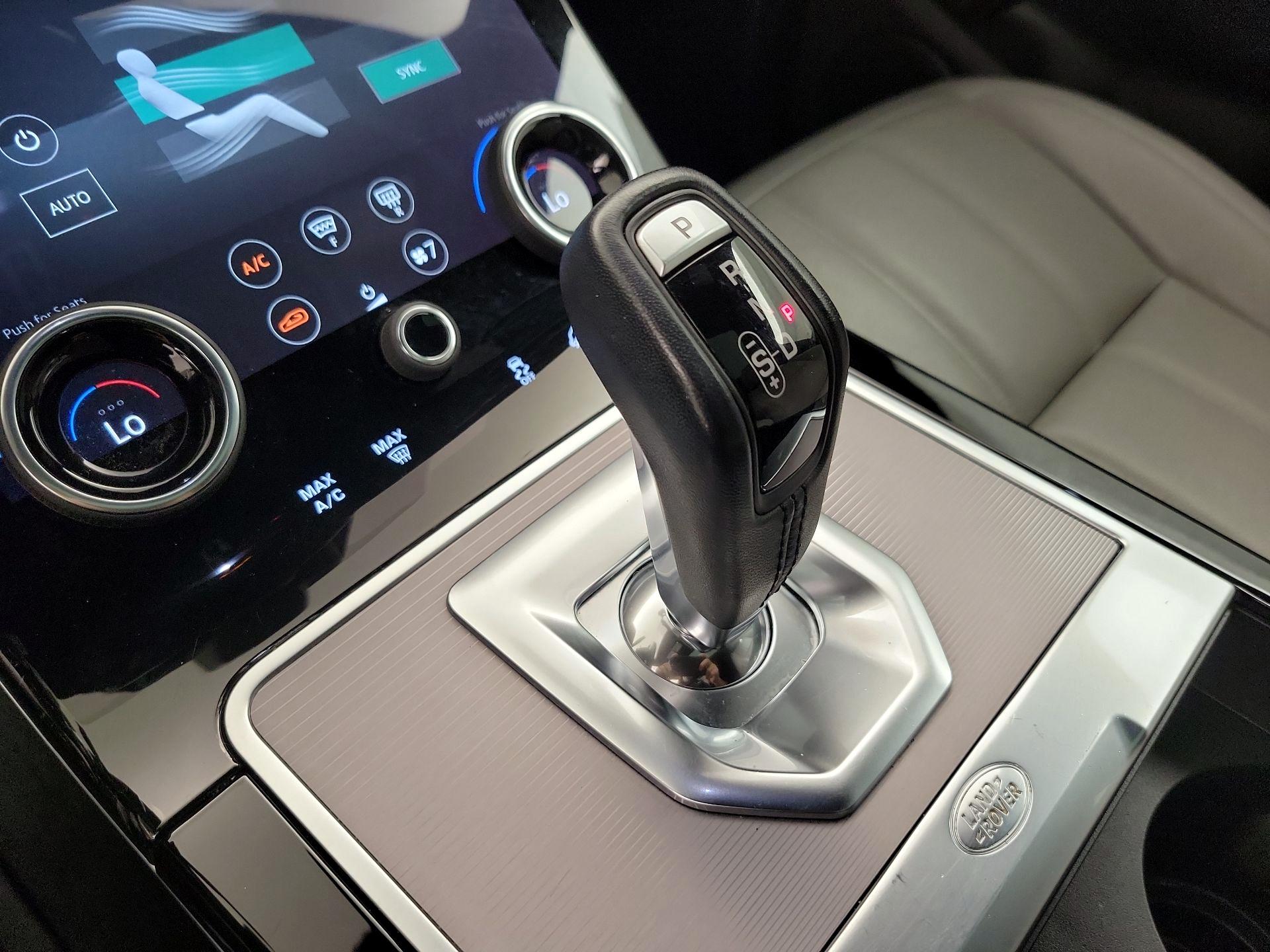 Thumbnail: 2020 Land Rover Range Rover Evoque - 18