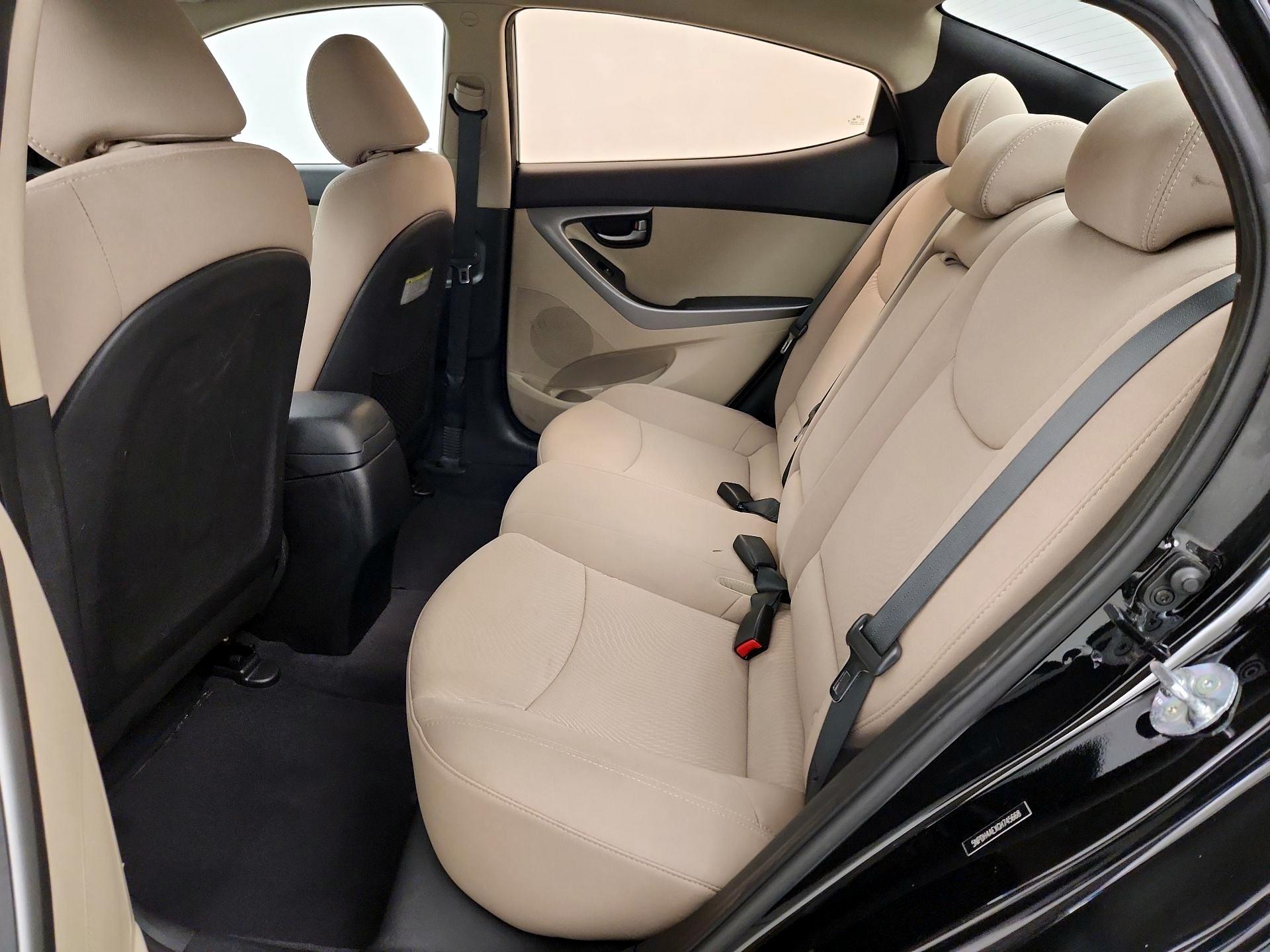 Thumbnail: 2016 Hyundai Elantra - 18