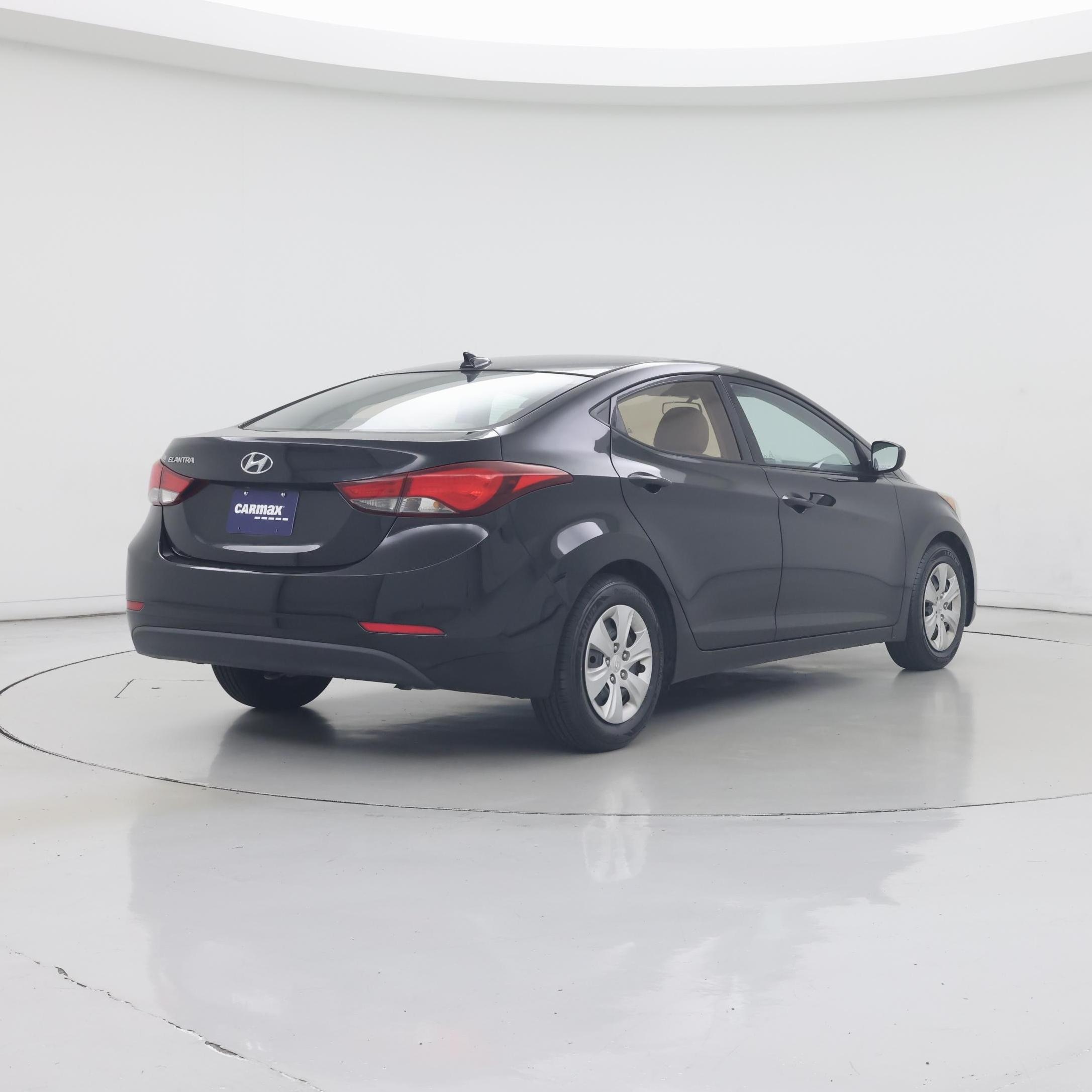 Thumbnail: 2016 Hyundai Elantra - 8