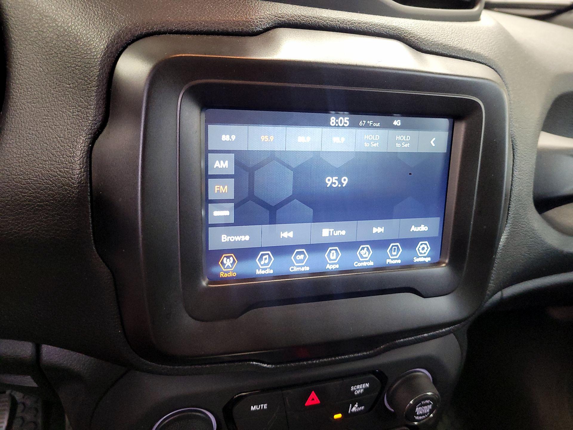 Thumbnail: 2021 Jeep Renegade - 15