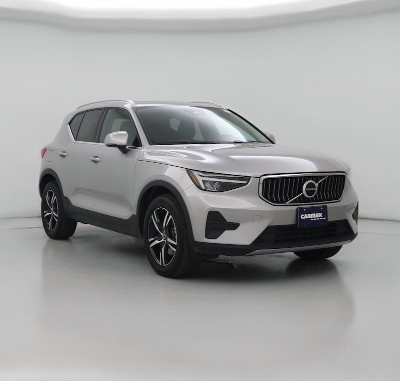 2025 Volvo XC40 B5 Core Bright Theme