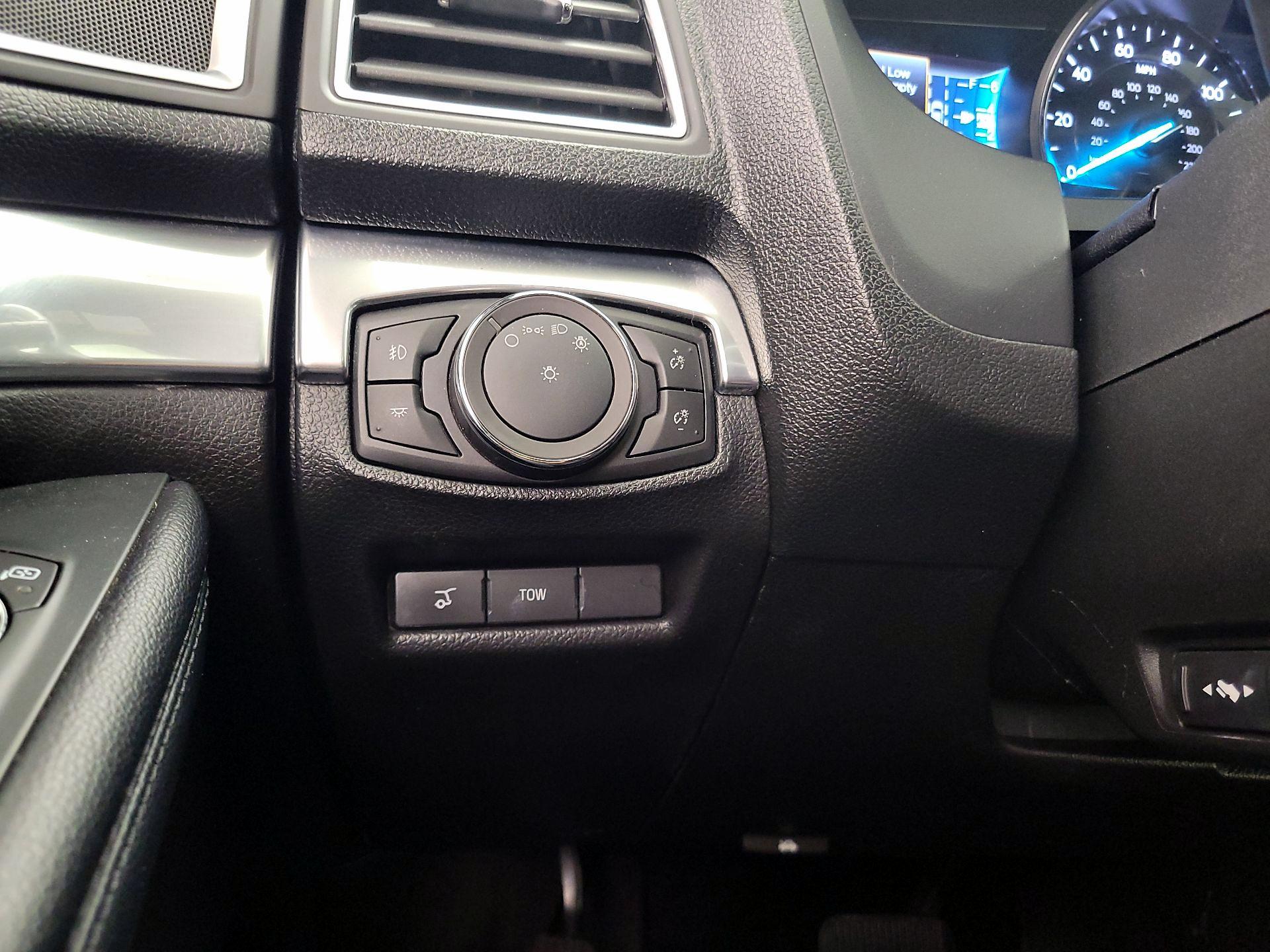 Thumbnail: 2017 Ford Explorer - 13