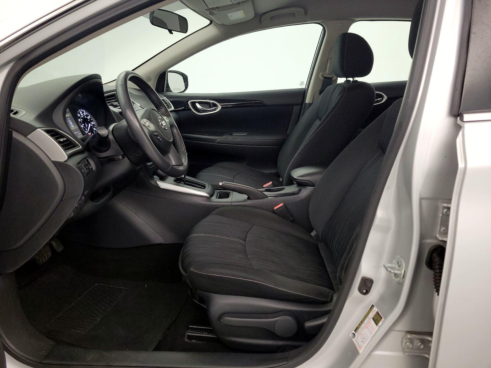 2017 Nissan Sentra SV - Photo 12
