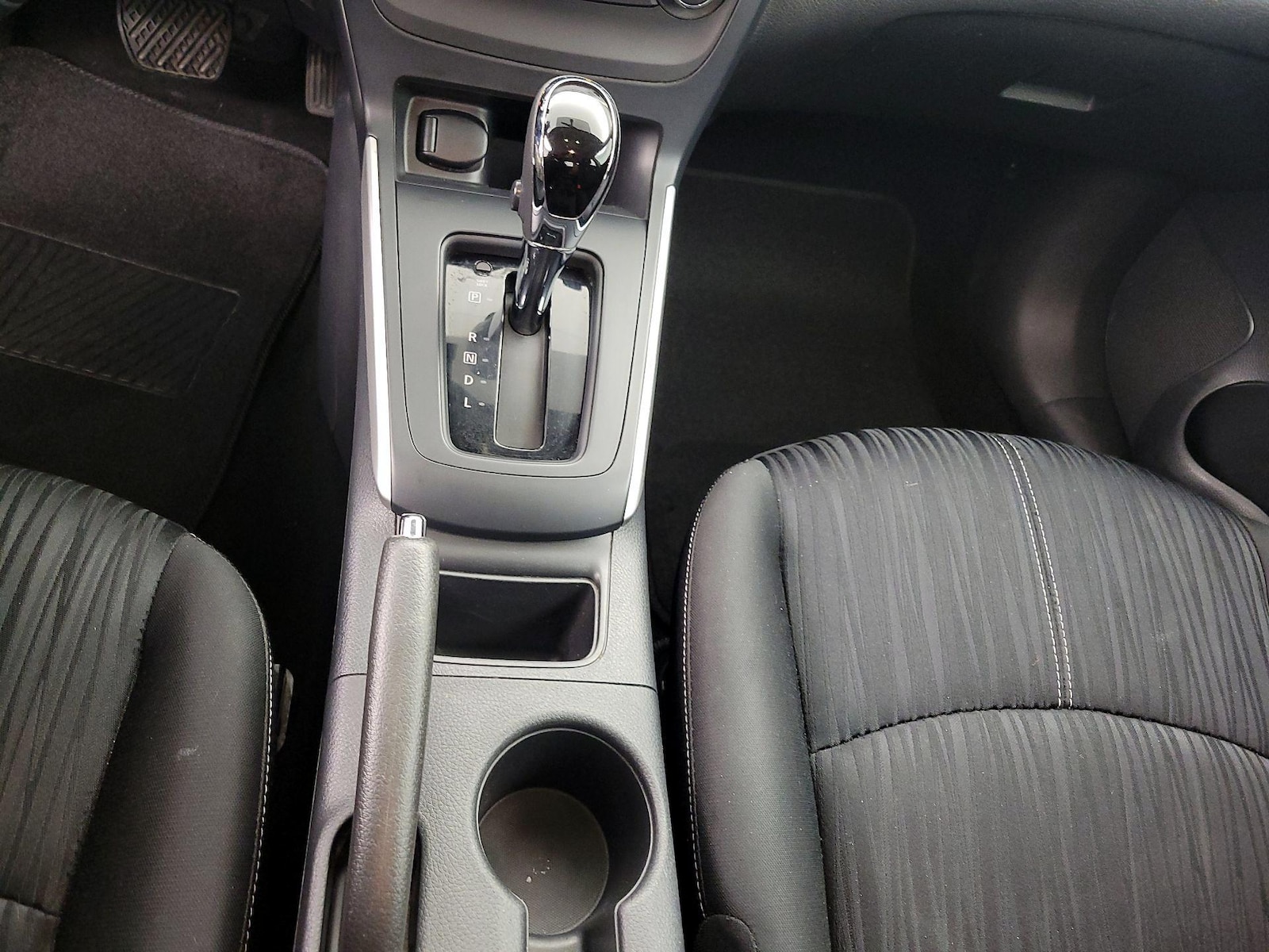 2017 Nissan Sentra SV - Photo 18