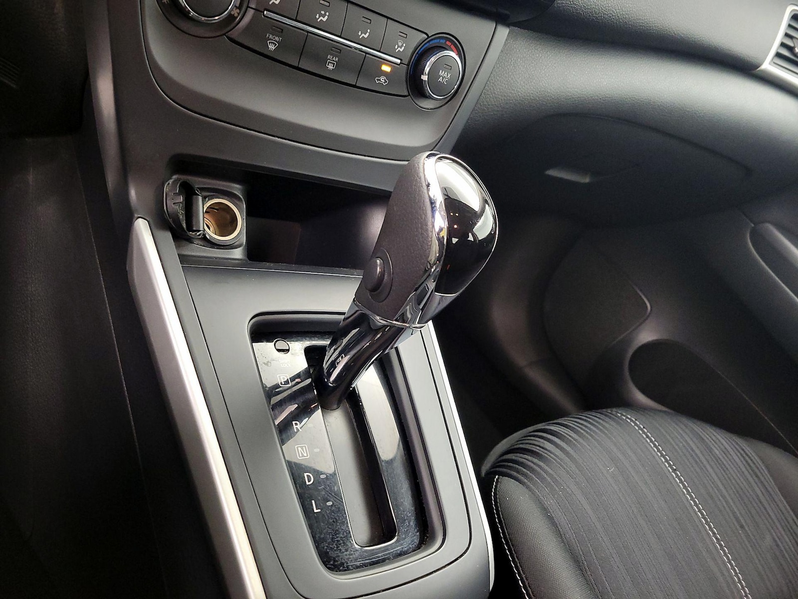 2017 Nissan Sentra SV - Photo 19