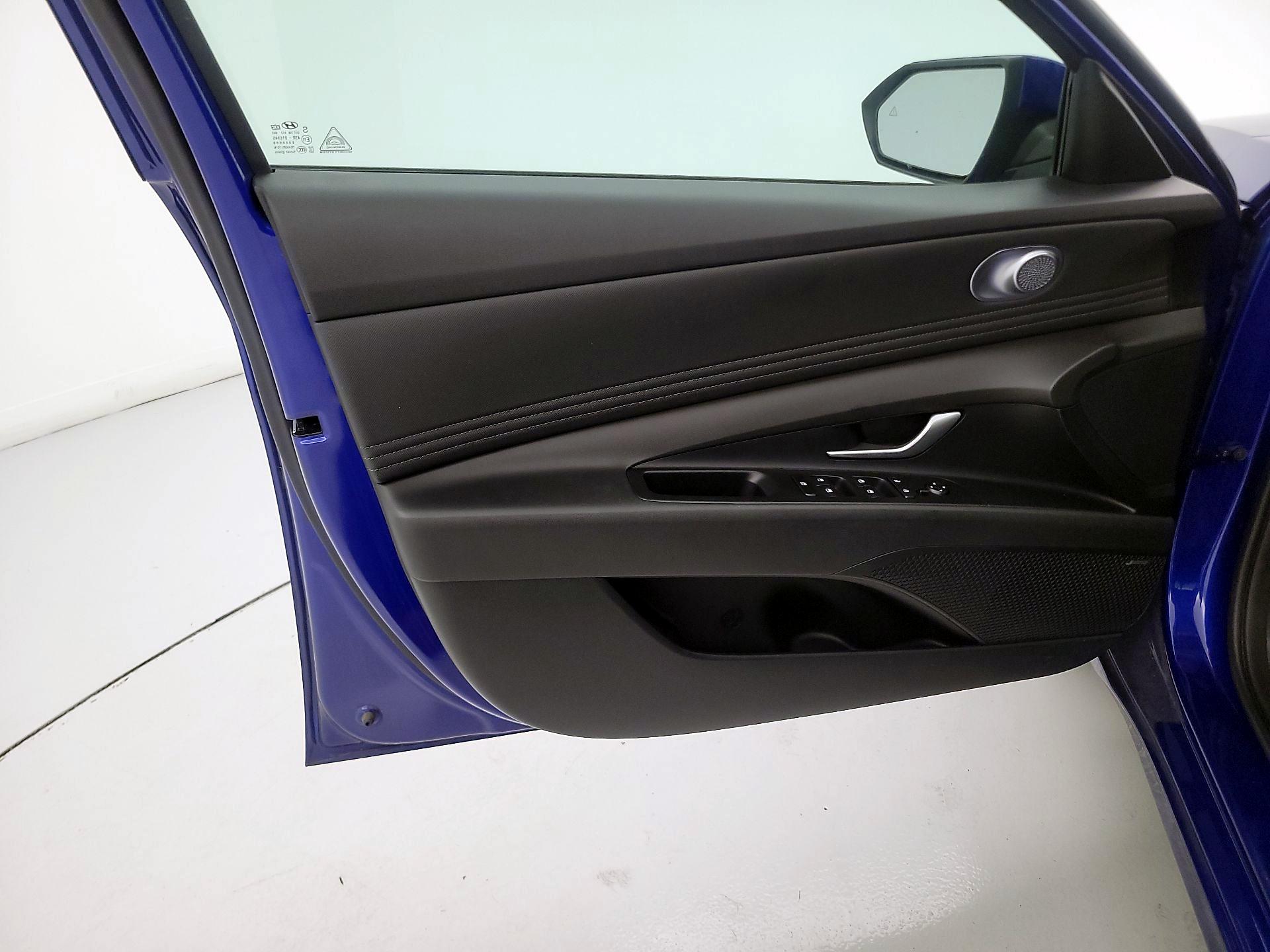 Thumbnail: 2023 Hyundai Elantra - 12