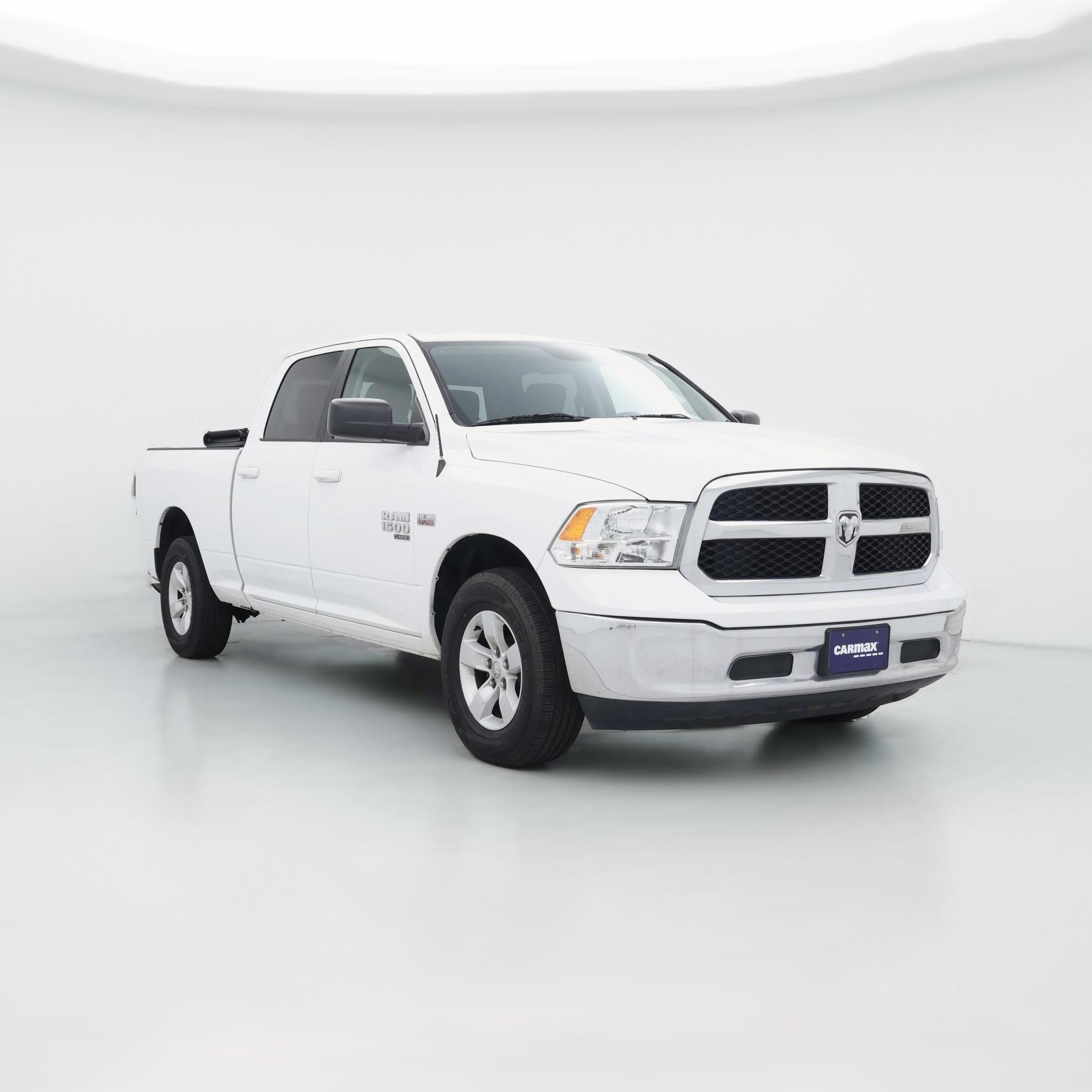 Thumbnail: 2020 RAM 1500 Classic - 1