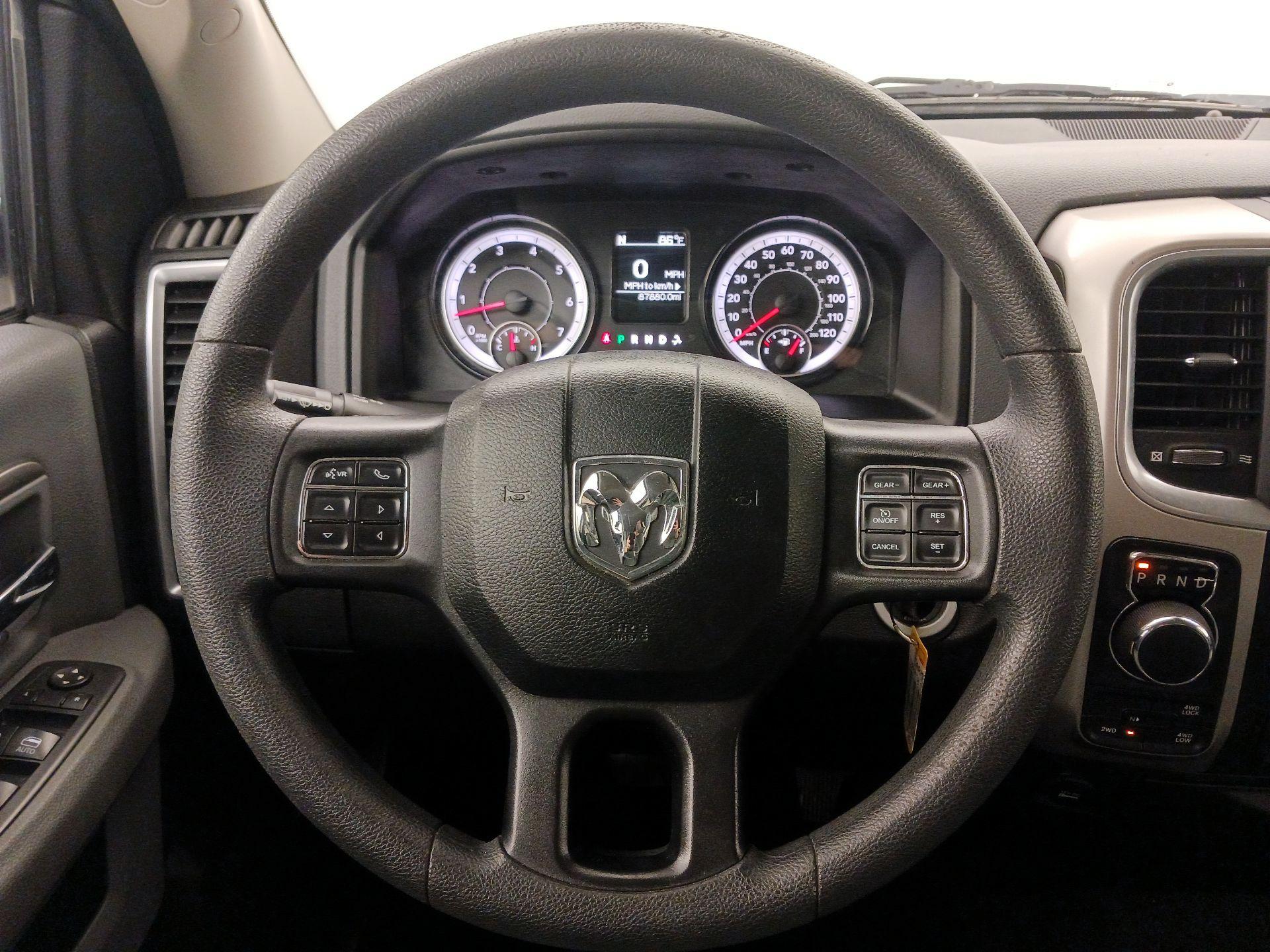 Thumbnail: 2020 RAM 1500 Classic - 10