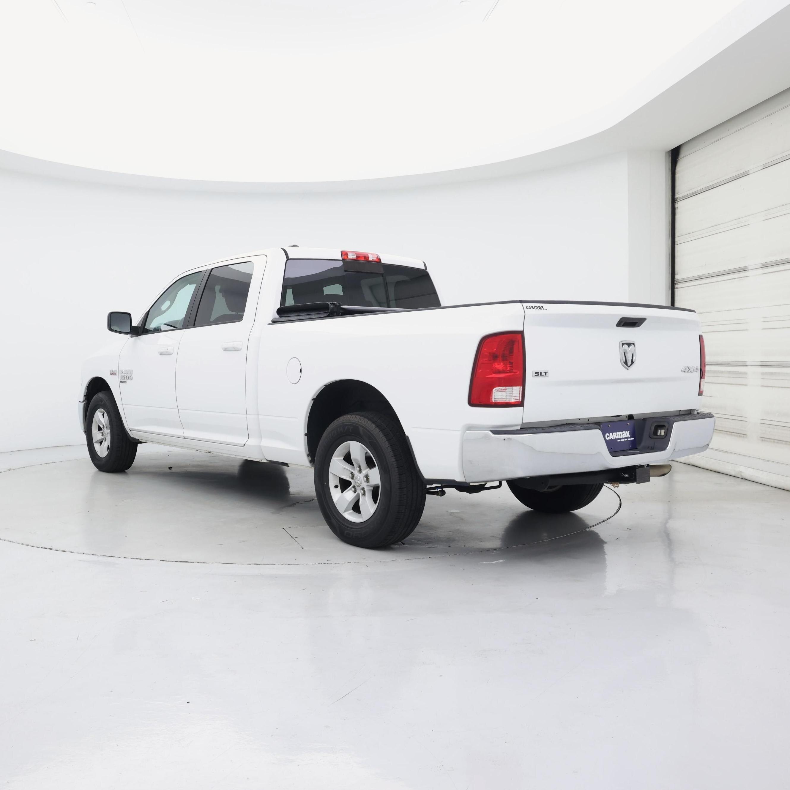 Thumbnail: 2020 RAM 1500 Classic - 2