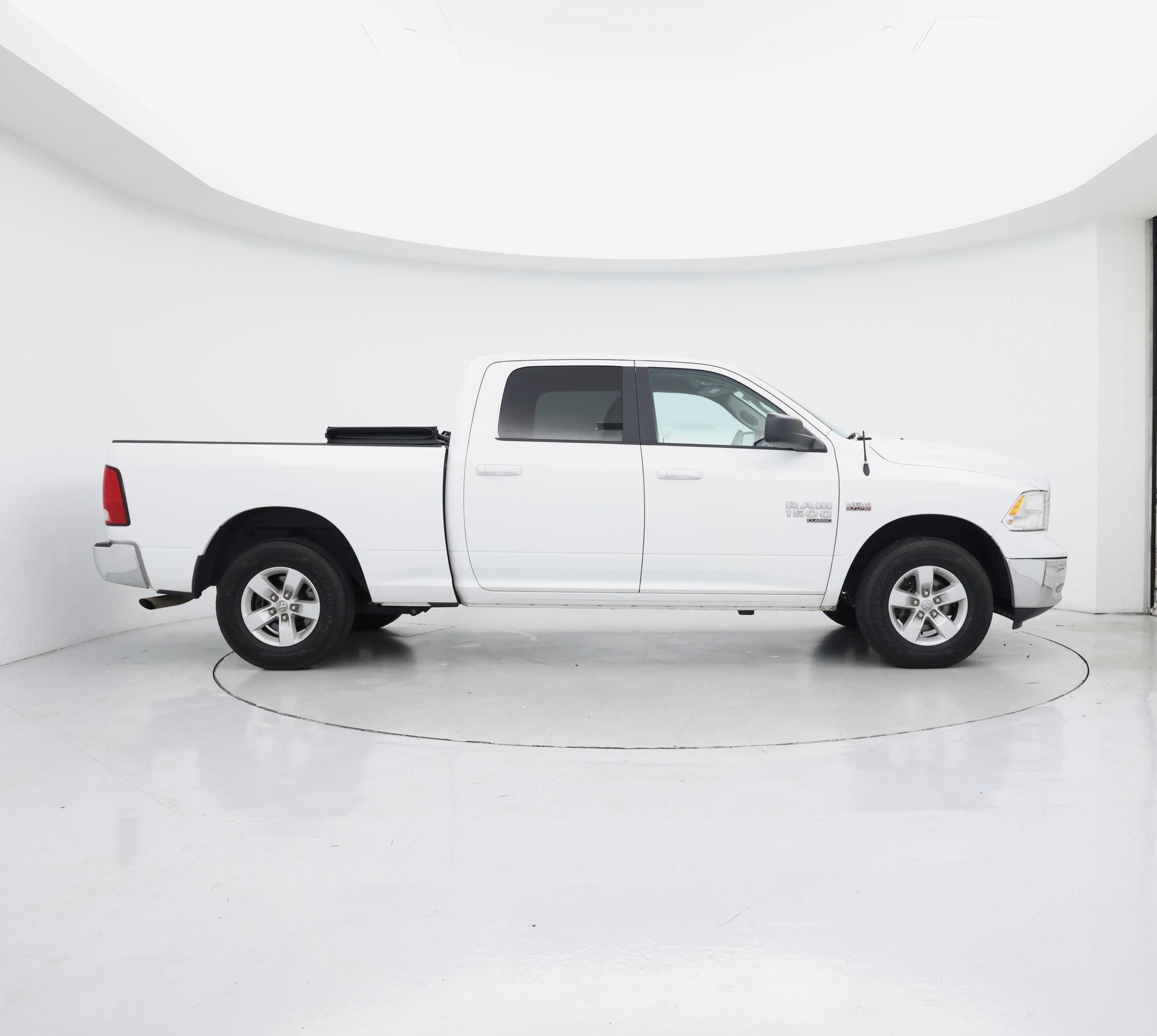 Thumbnail: 2020 RAM 1500 Classic - 7