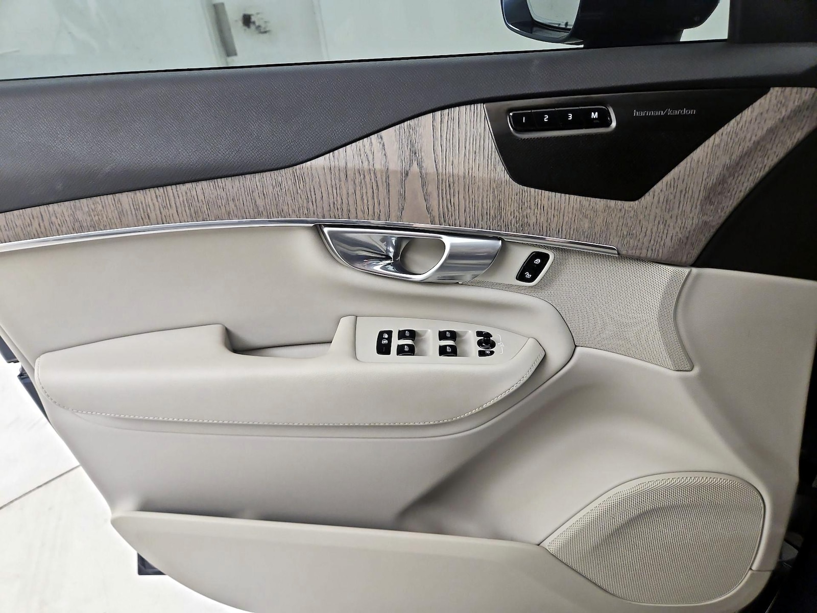 2024 Volvo XC90 Plus - Photo 13