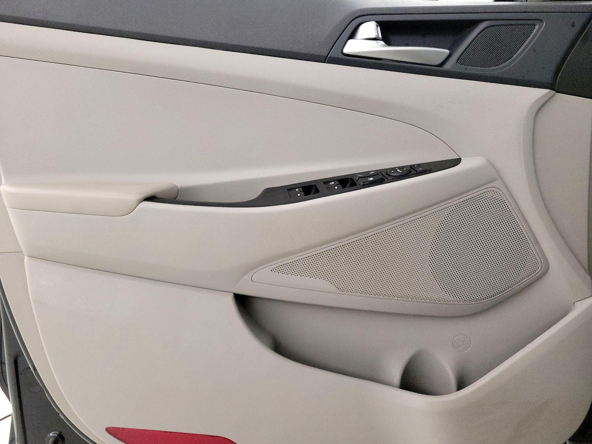 Thumbnail: 2021 Hyundai Tucson - 12