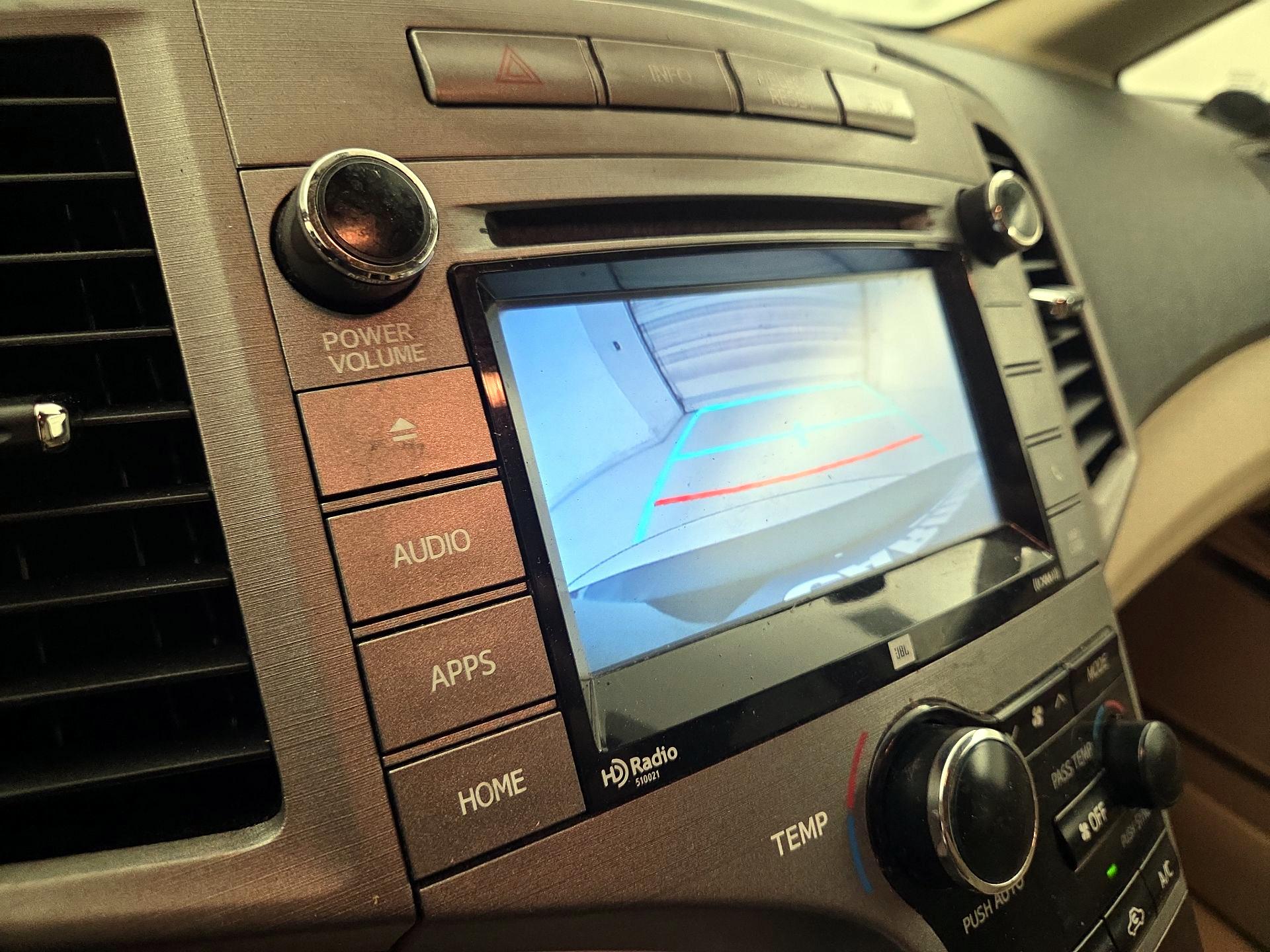 Thumbnail: 2015 Toyota Venza - 14