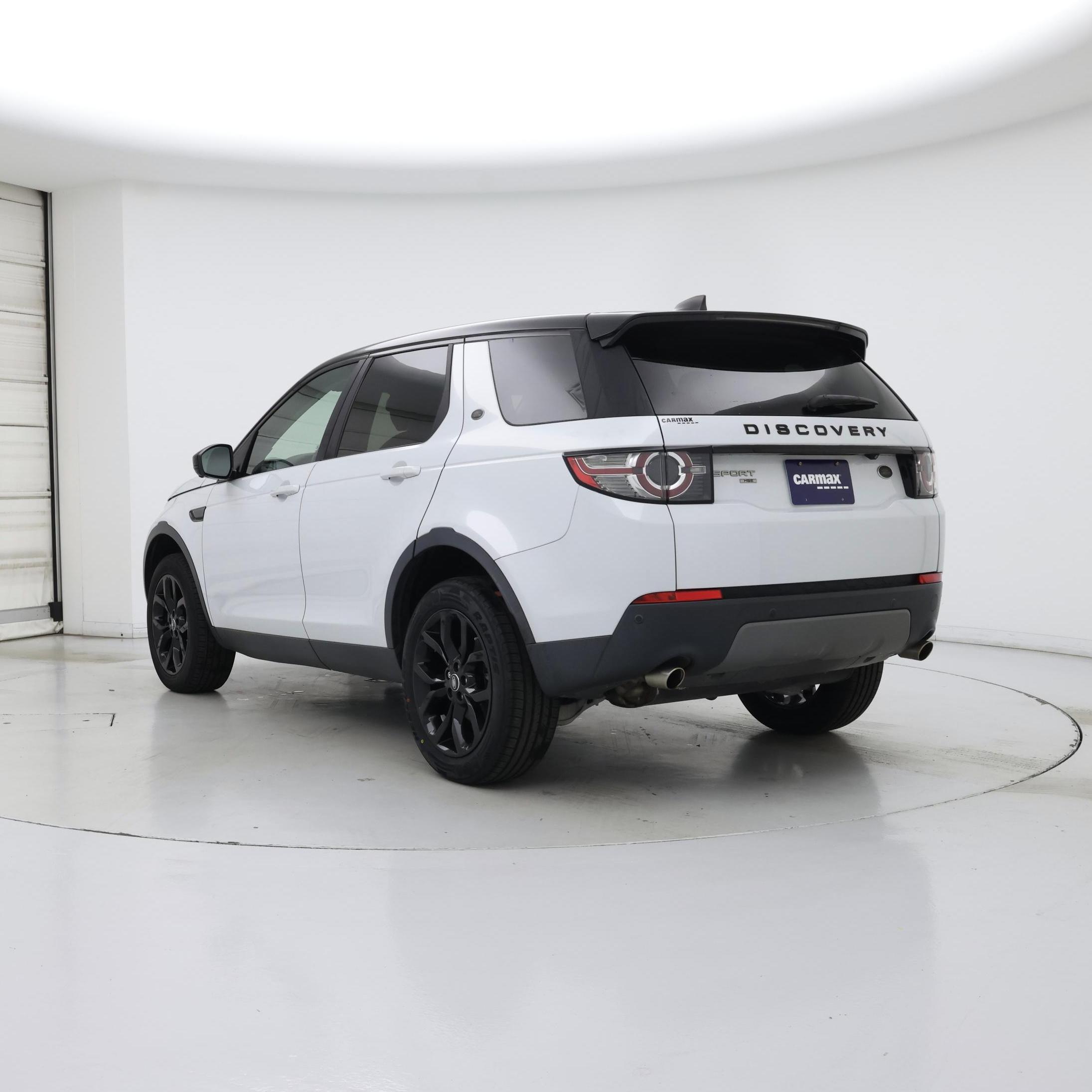 Thumbnail: 2018 Land Rover Discovery Sport - 2