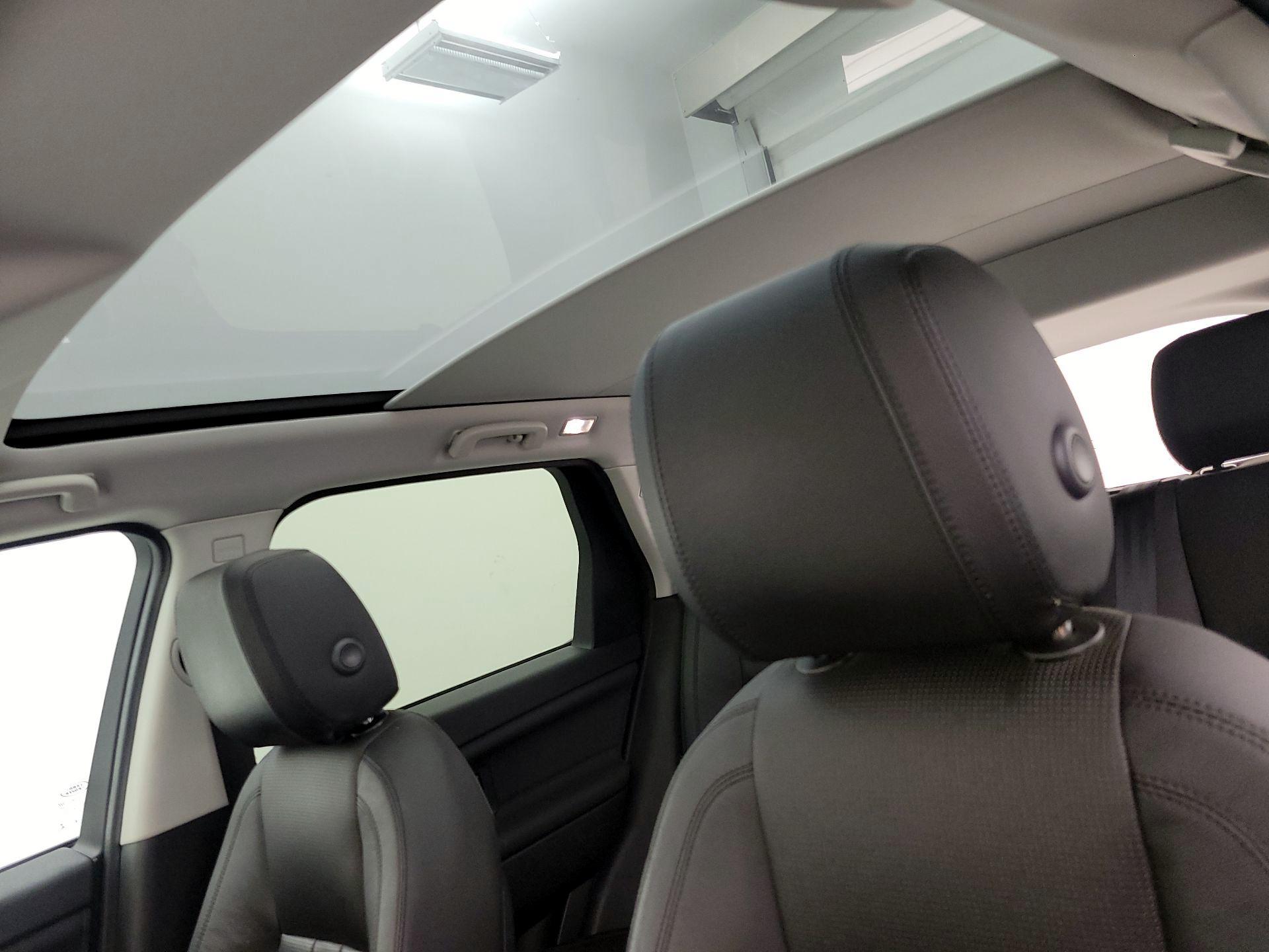 Thumbnail: 2018 Land Rover Discovery Sport - 20