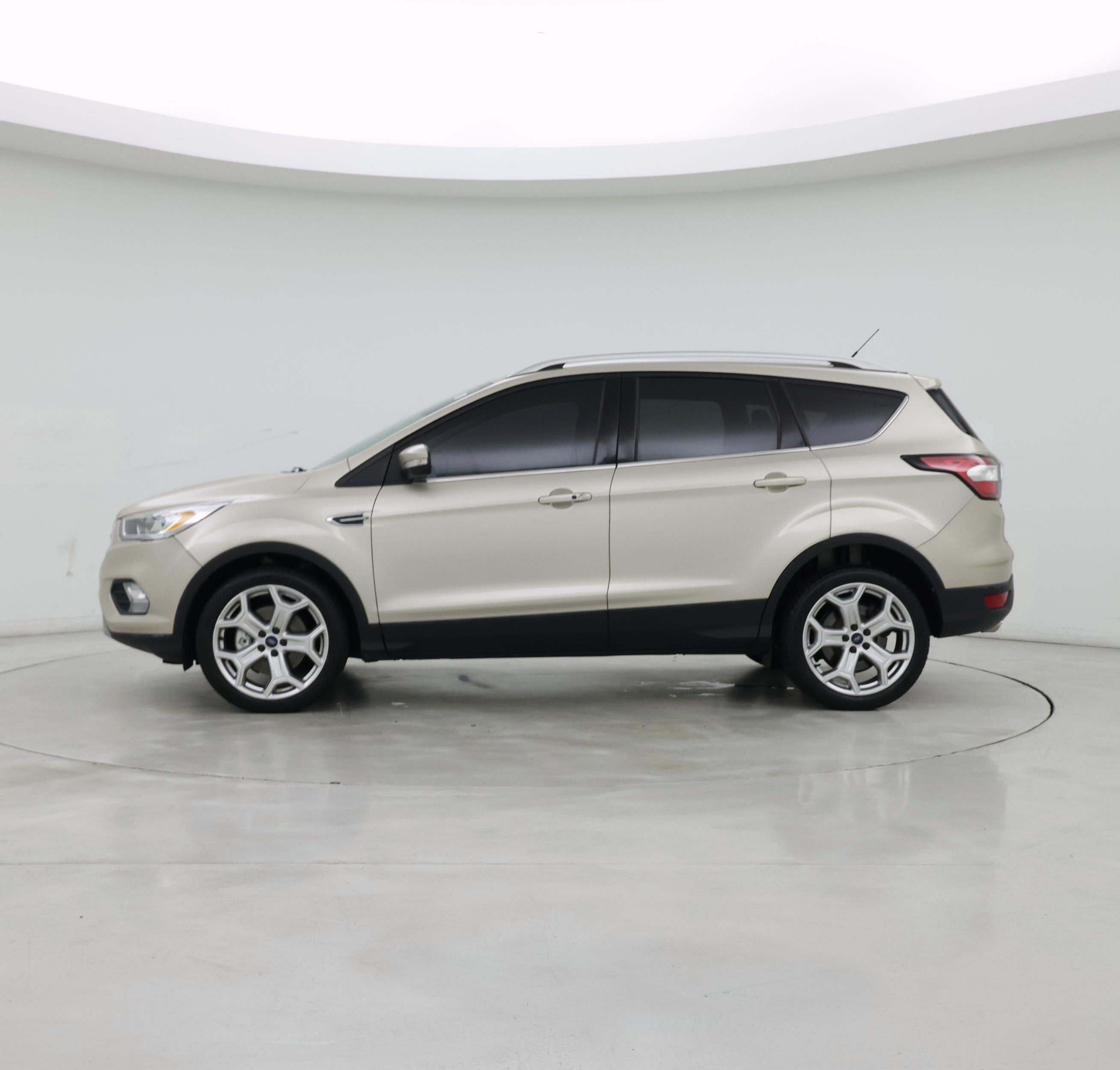 Thumbnail: 2017 Ford Escape - 3