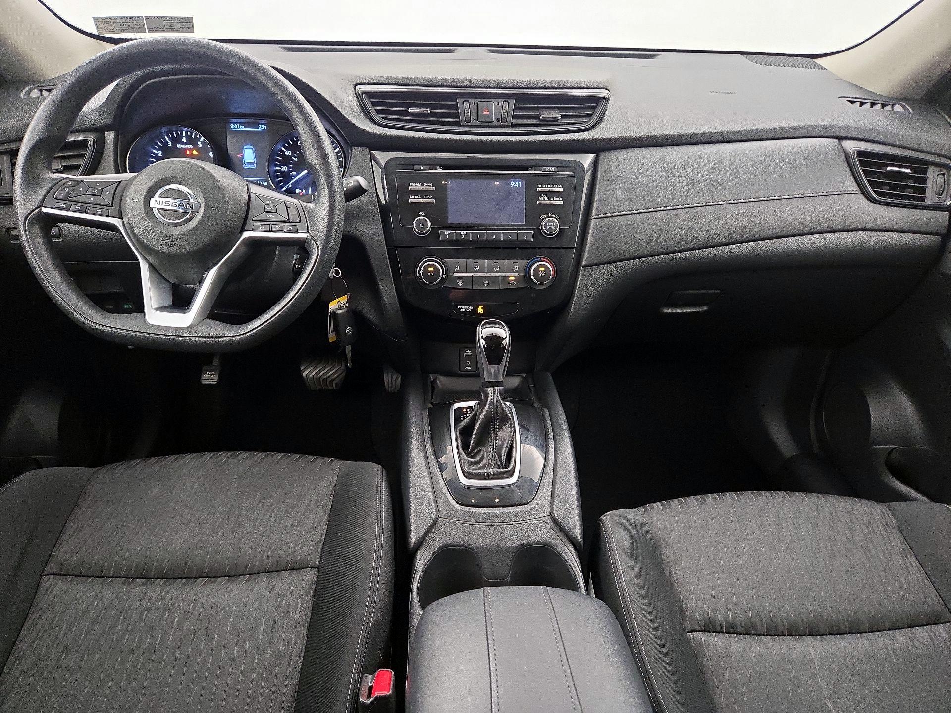 Thumbnail: 2017 Nissan Rogue - 9