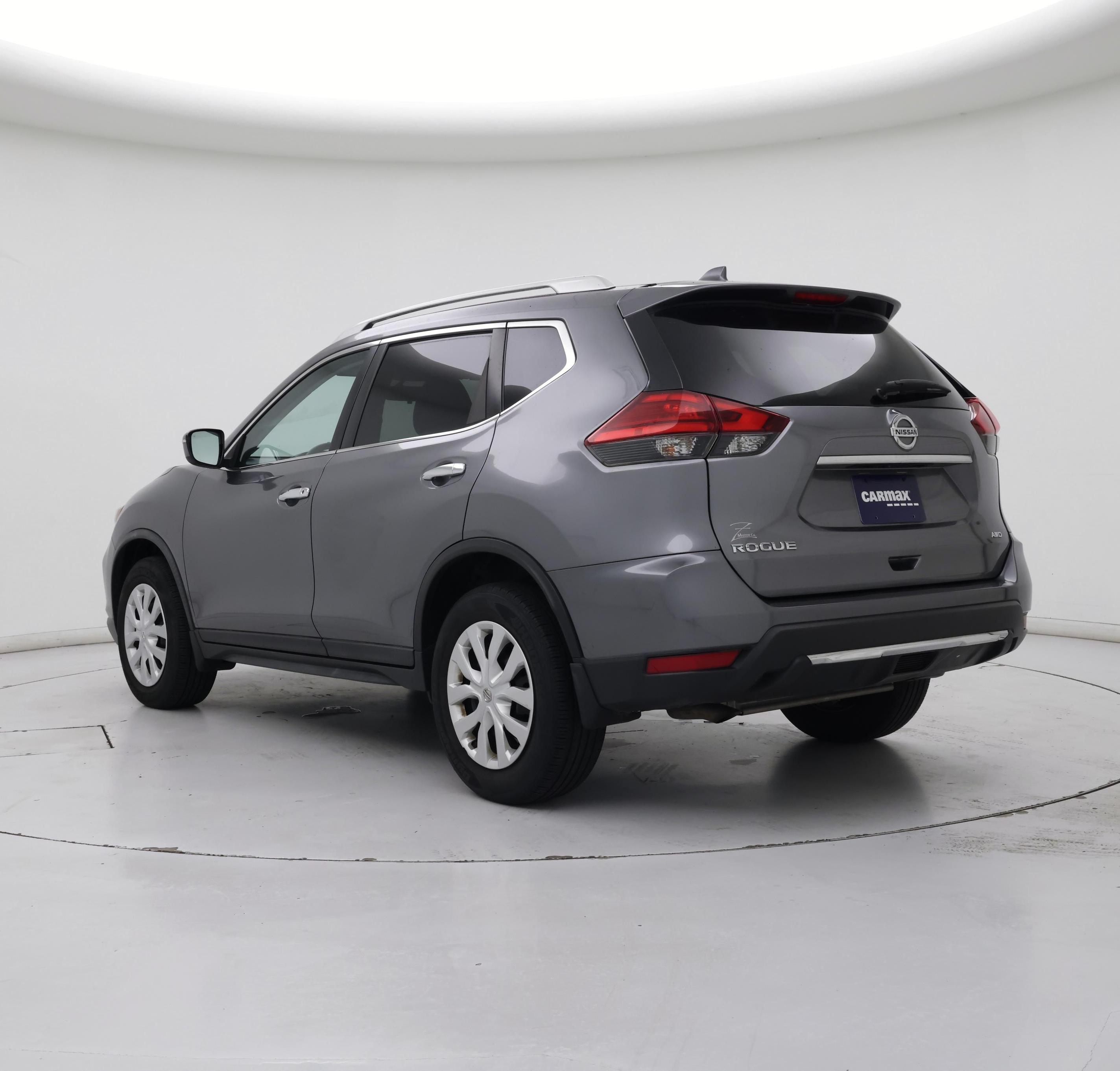 Thumbnail: 2017 Nissan Rogue - 2