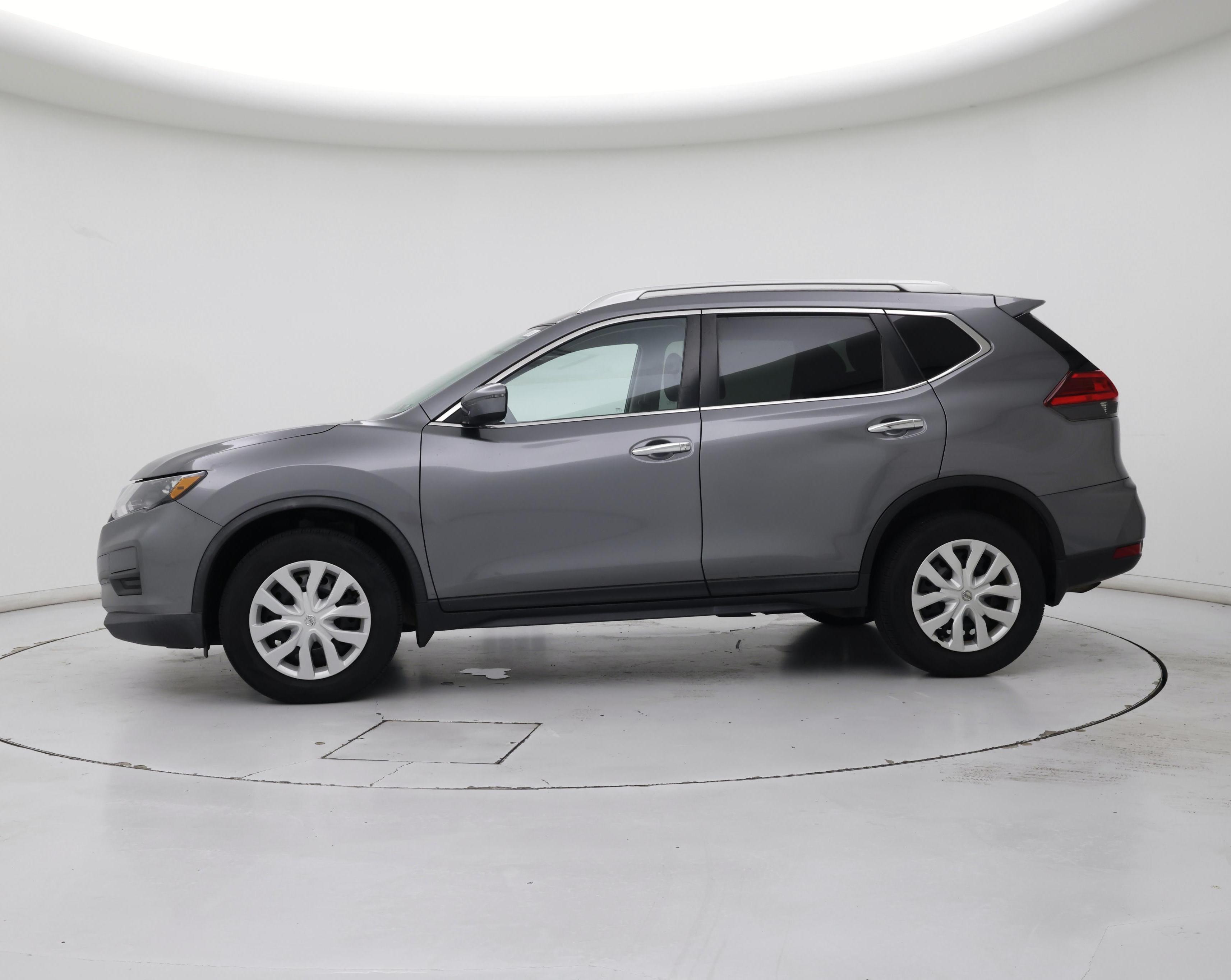 Thumbnail: 2017 Nissan Rogue - 3