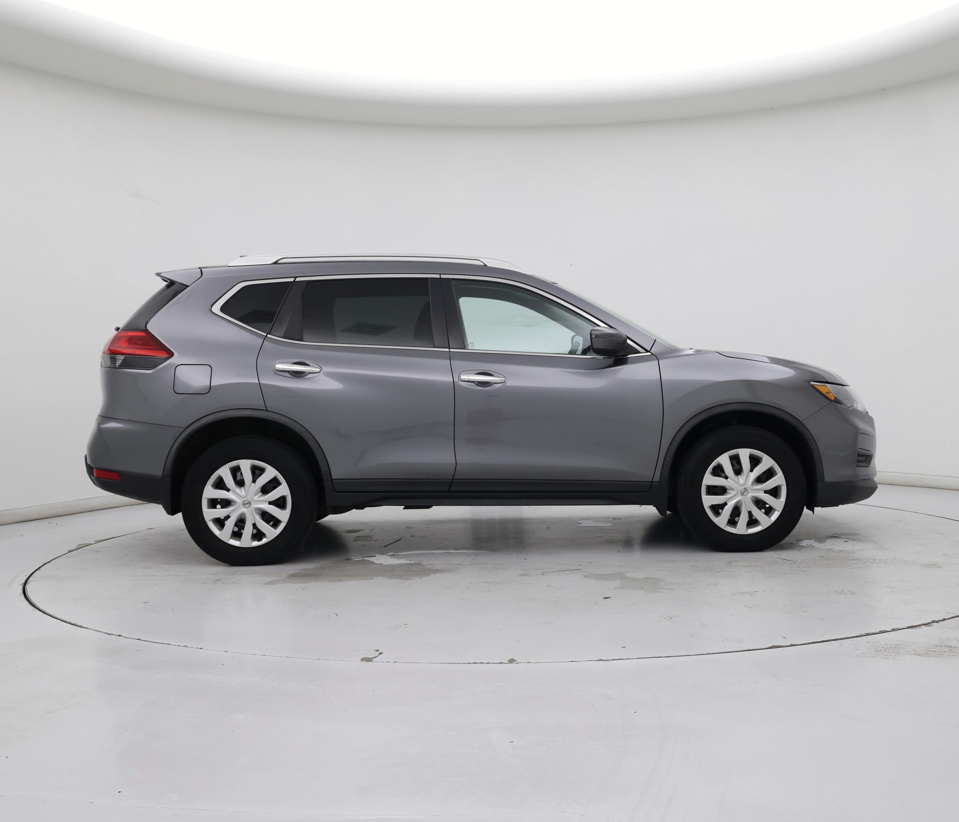 Thumbnail: 2017 Nissan Rogue - 7