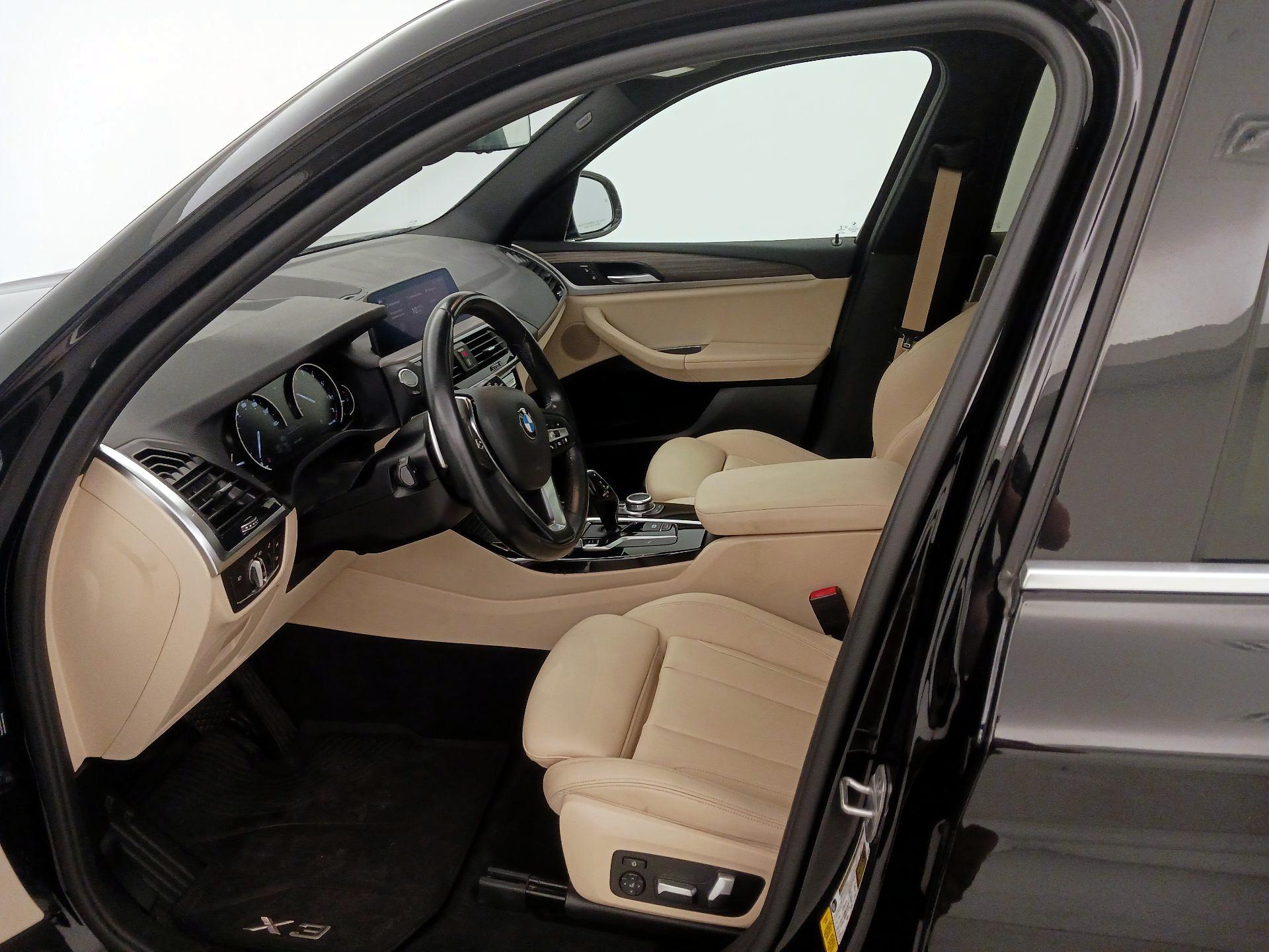 Thumbnail: 2021 BMW X3 - 11