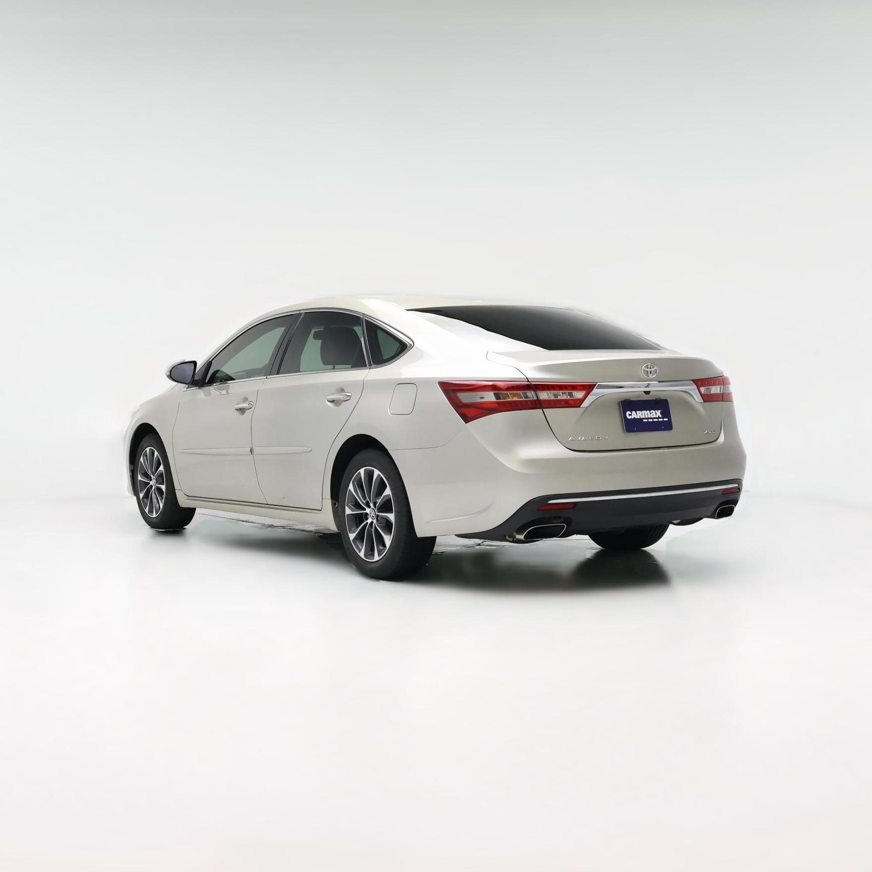 Thumbnail: 2016 Toyota Avalon - 1