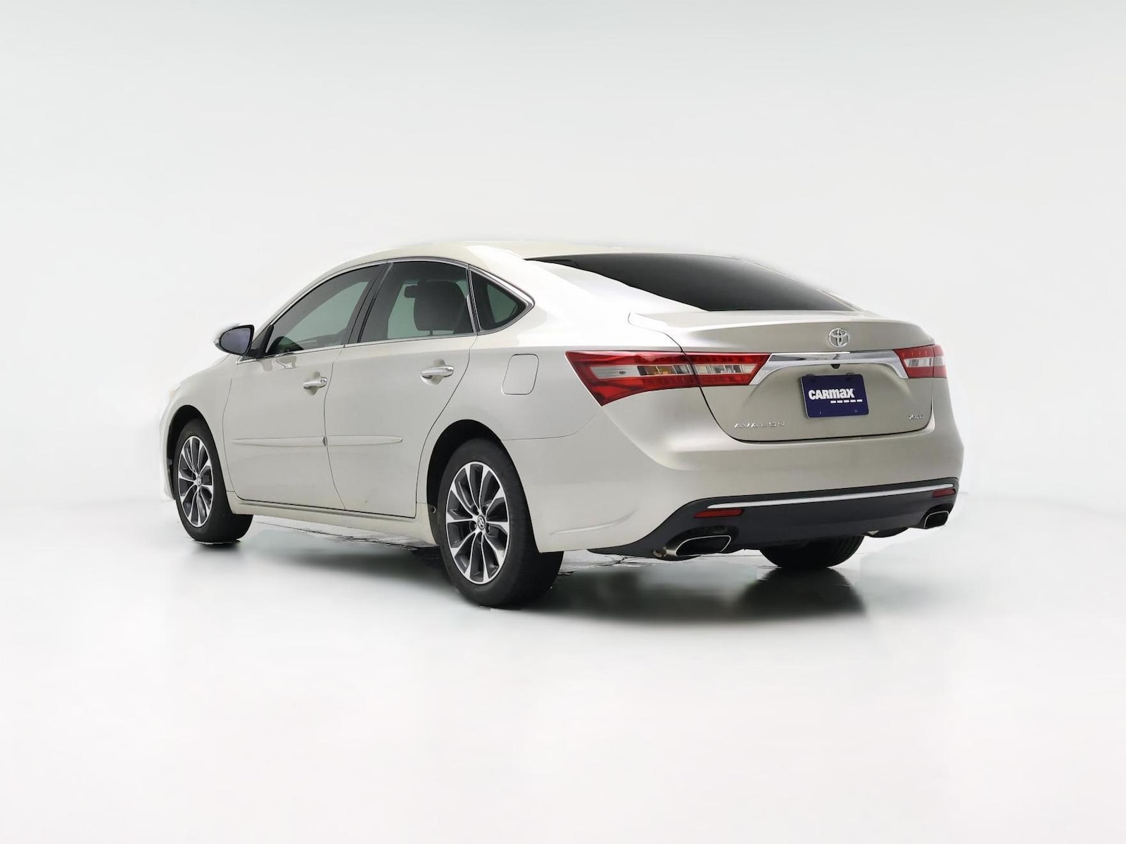 2016 Toyota Avalon XLE - Photo 1