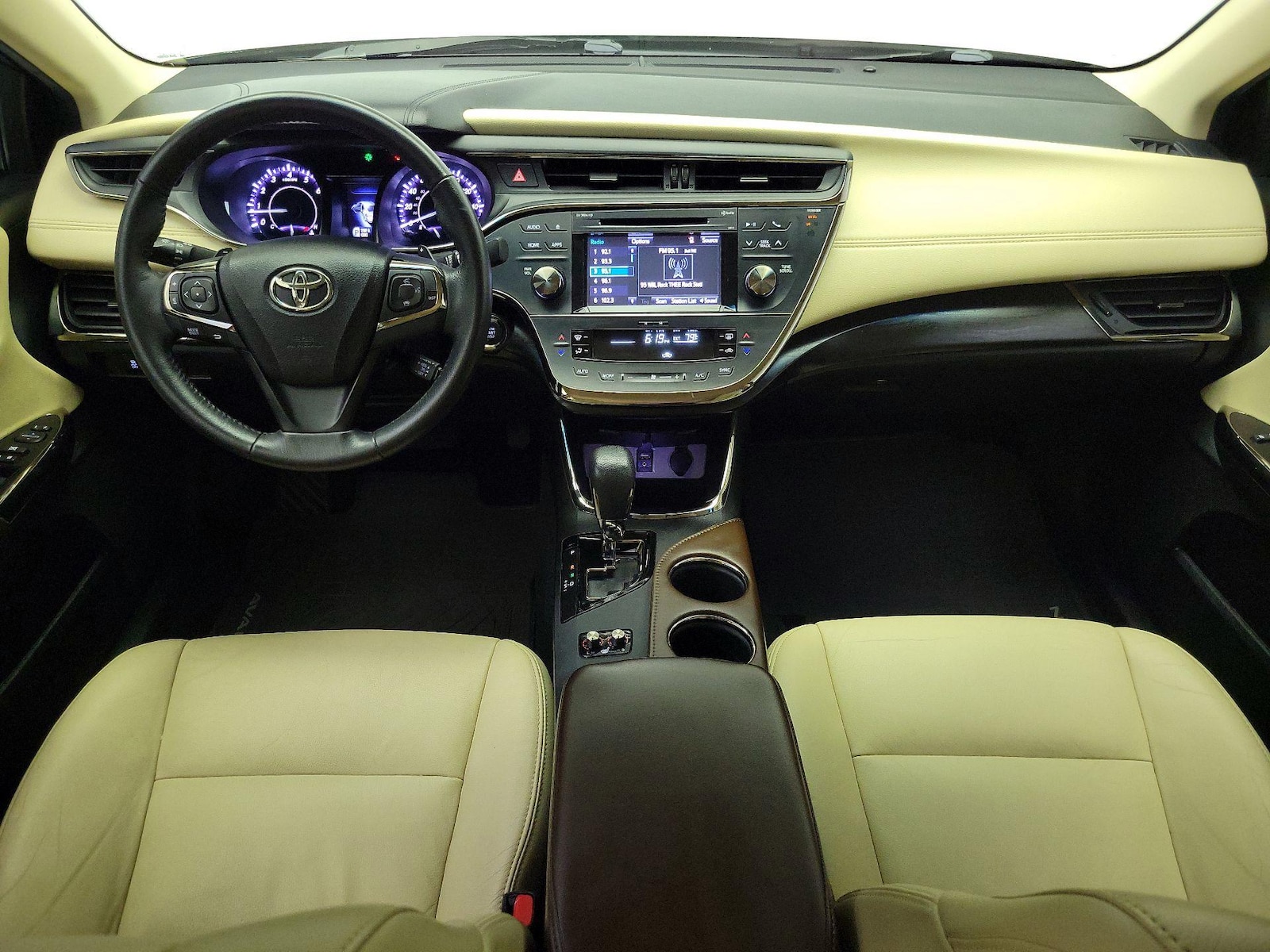 2016 Toyota Avalon XLE - Photo 10