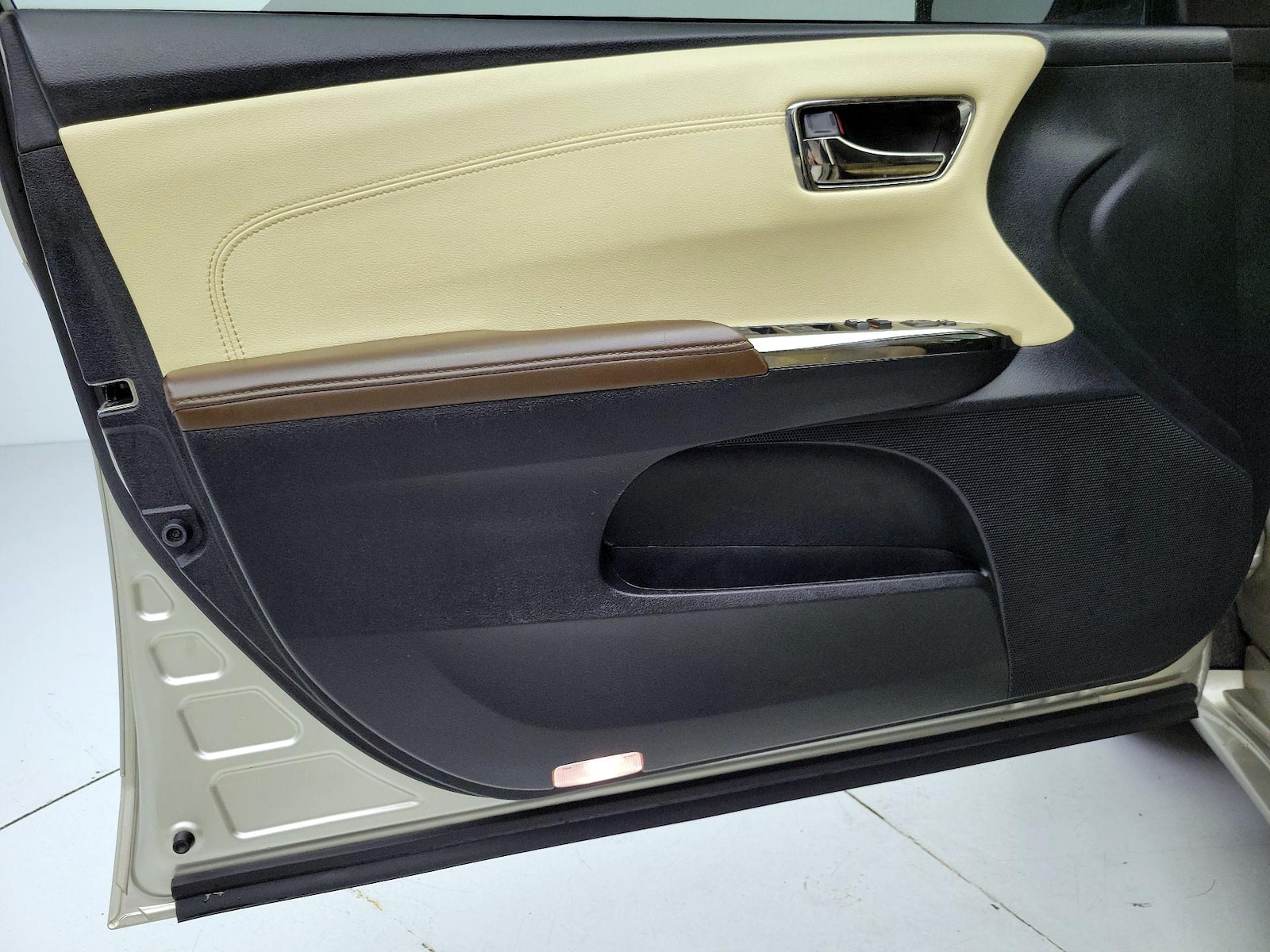 2016 Toyota Avalon XLE - Photo 13